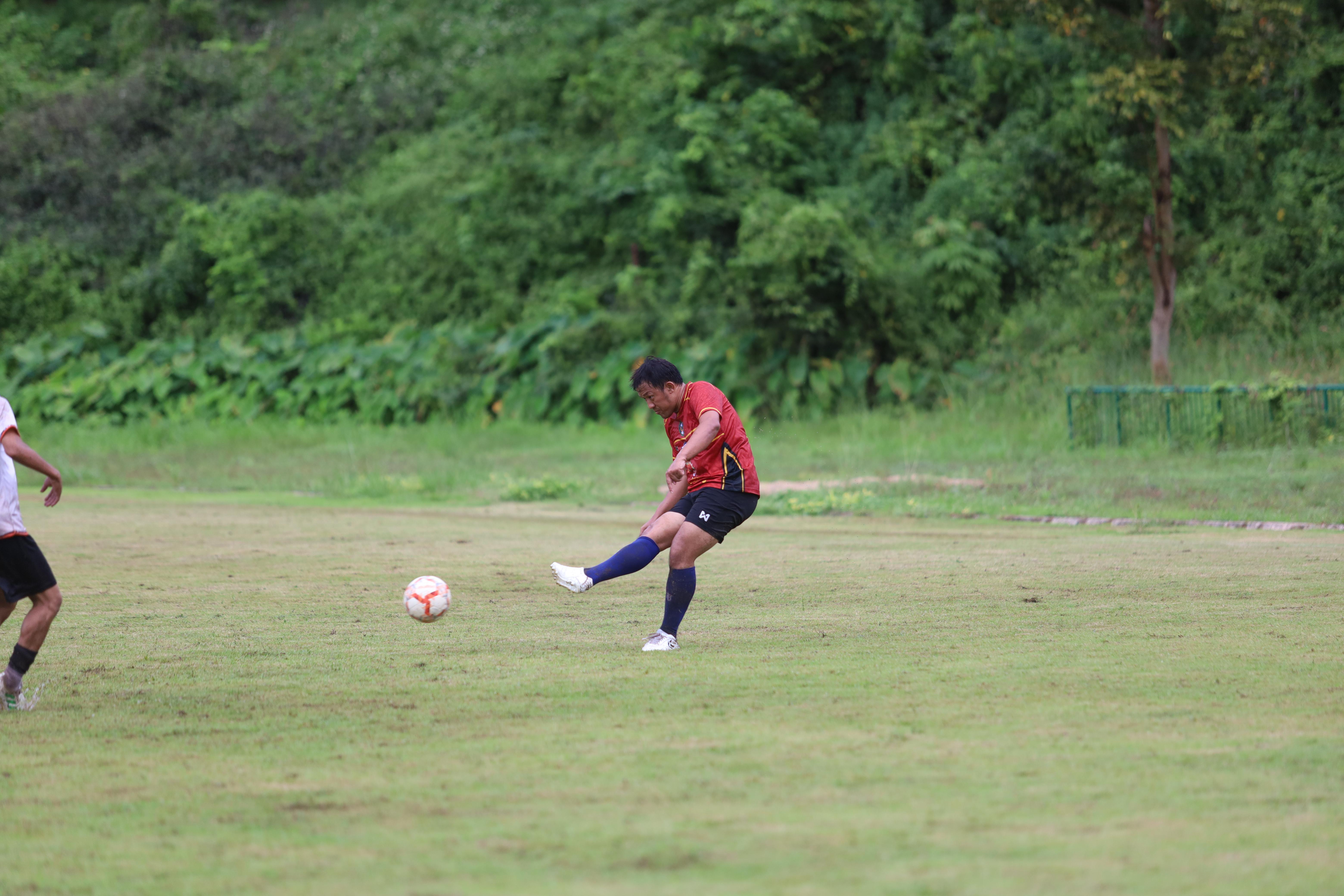 302. การแข่งขันกีฬาฟุตบอลสานสัมพันธ์ศิษย์เก่า