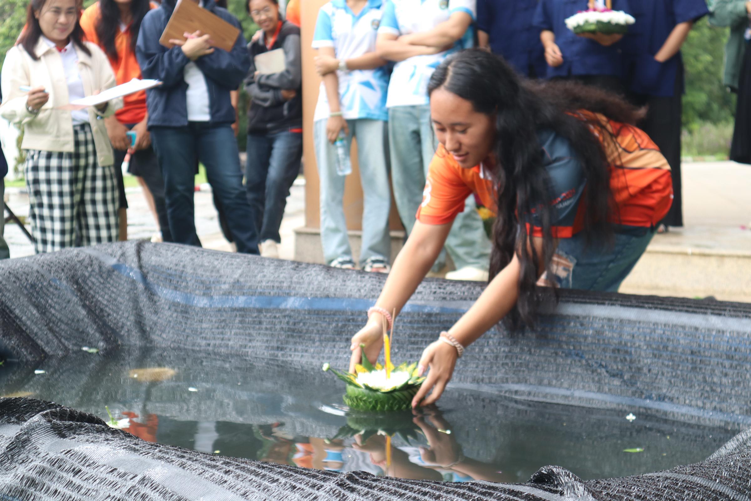 342. กิจกรรมวันลอยกระทง