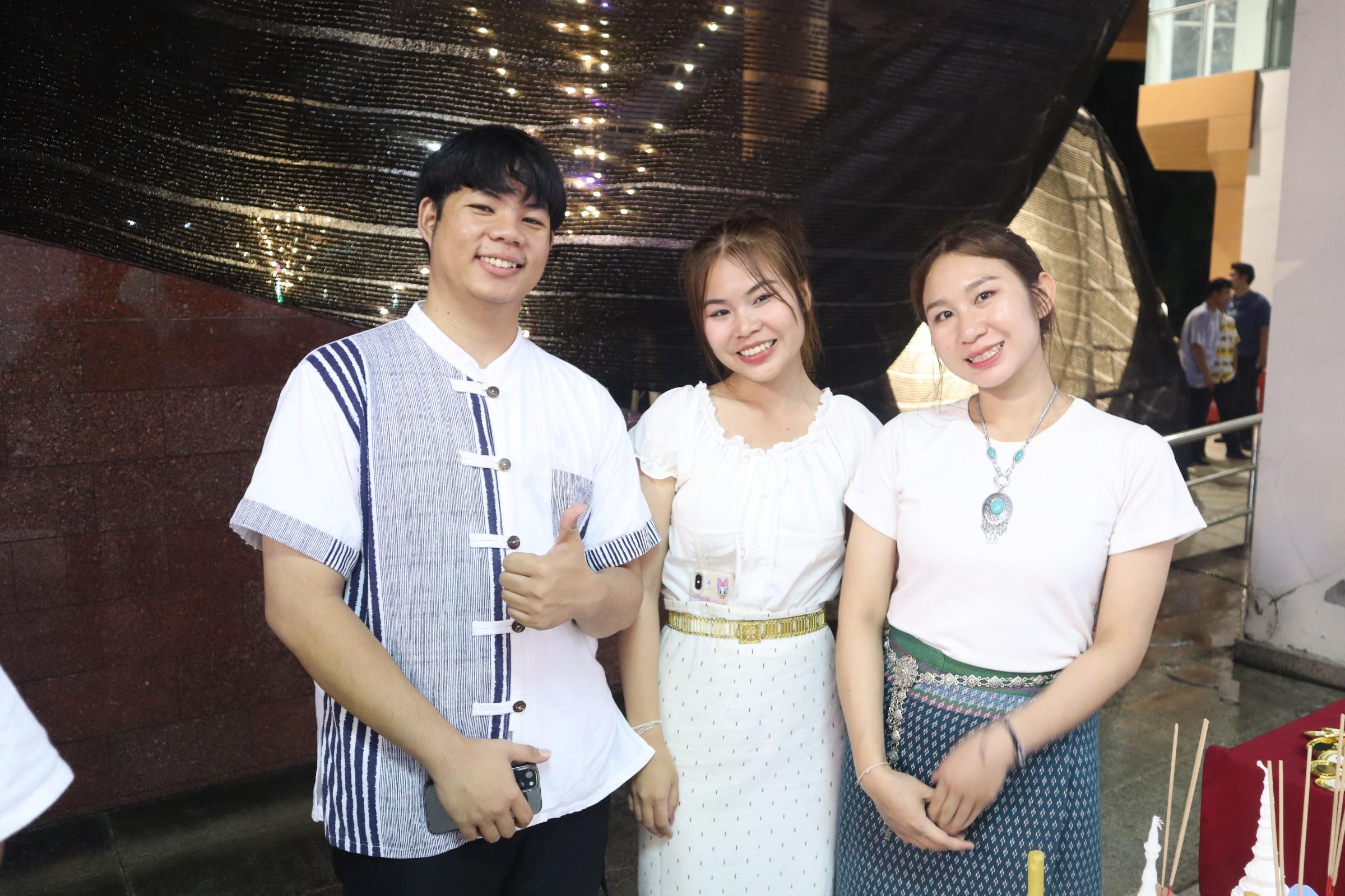 386. กิจกรรมวันลอยกระทง