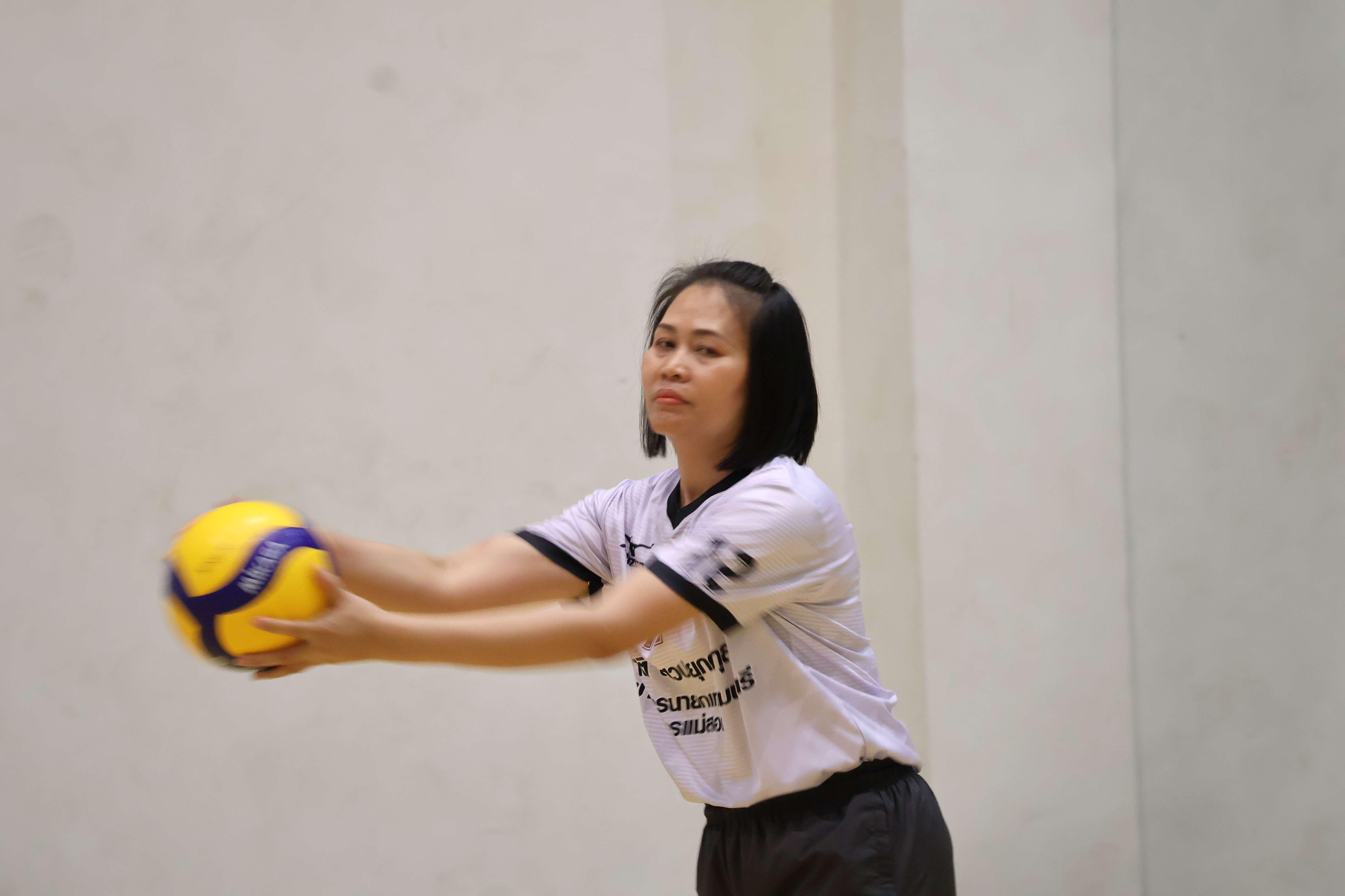 189. การแข่งขันกีฬาวอลเลย์บอลเชื่อมความสัมพันธ์ระหว่างหน่วยงาน คู่ที่ 1 - 8