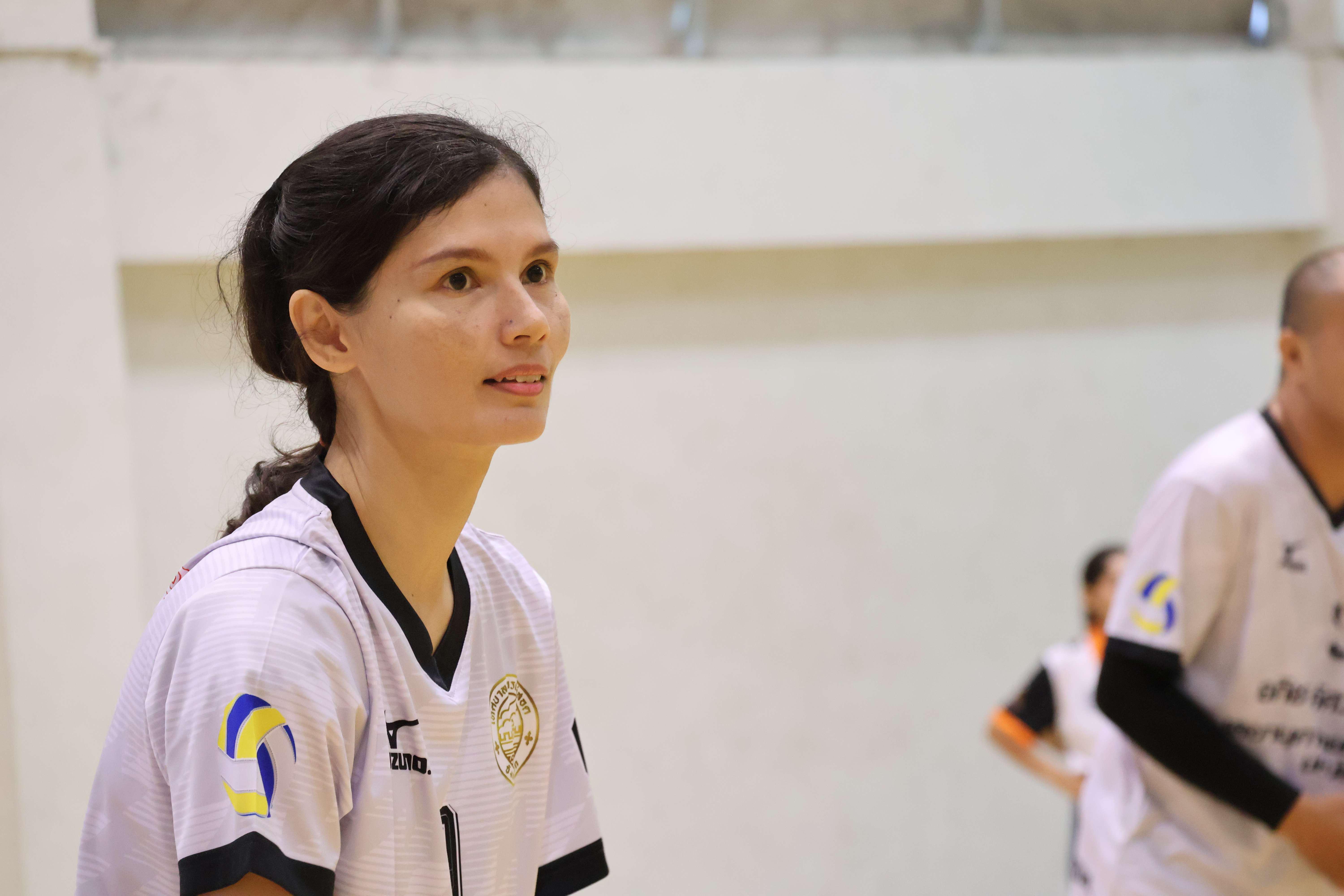 195. การแข่งขันกีฬาวอลเลย์บอลเชื่อมความสัมพันธ์ระหว่างหน่วยงาน คู่ที่ 1 - 8