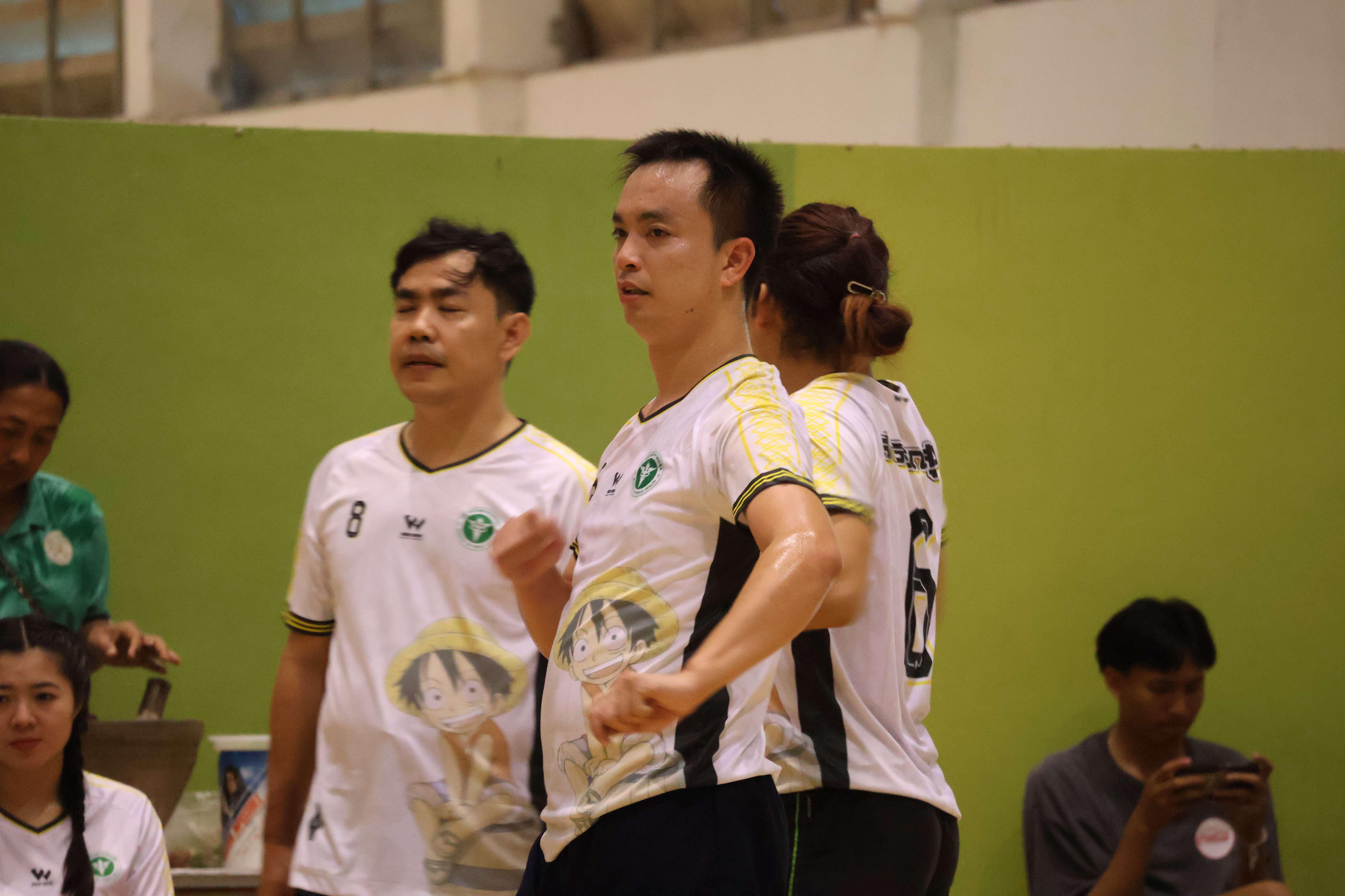 228. การแข่งขันกีฬาวอลเลย์บอลเชื่อมความสัมพันธ์ระหว่างหน่วยงาน คู่ที่ 1 - 8