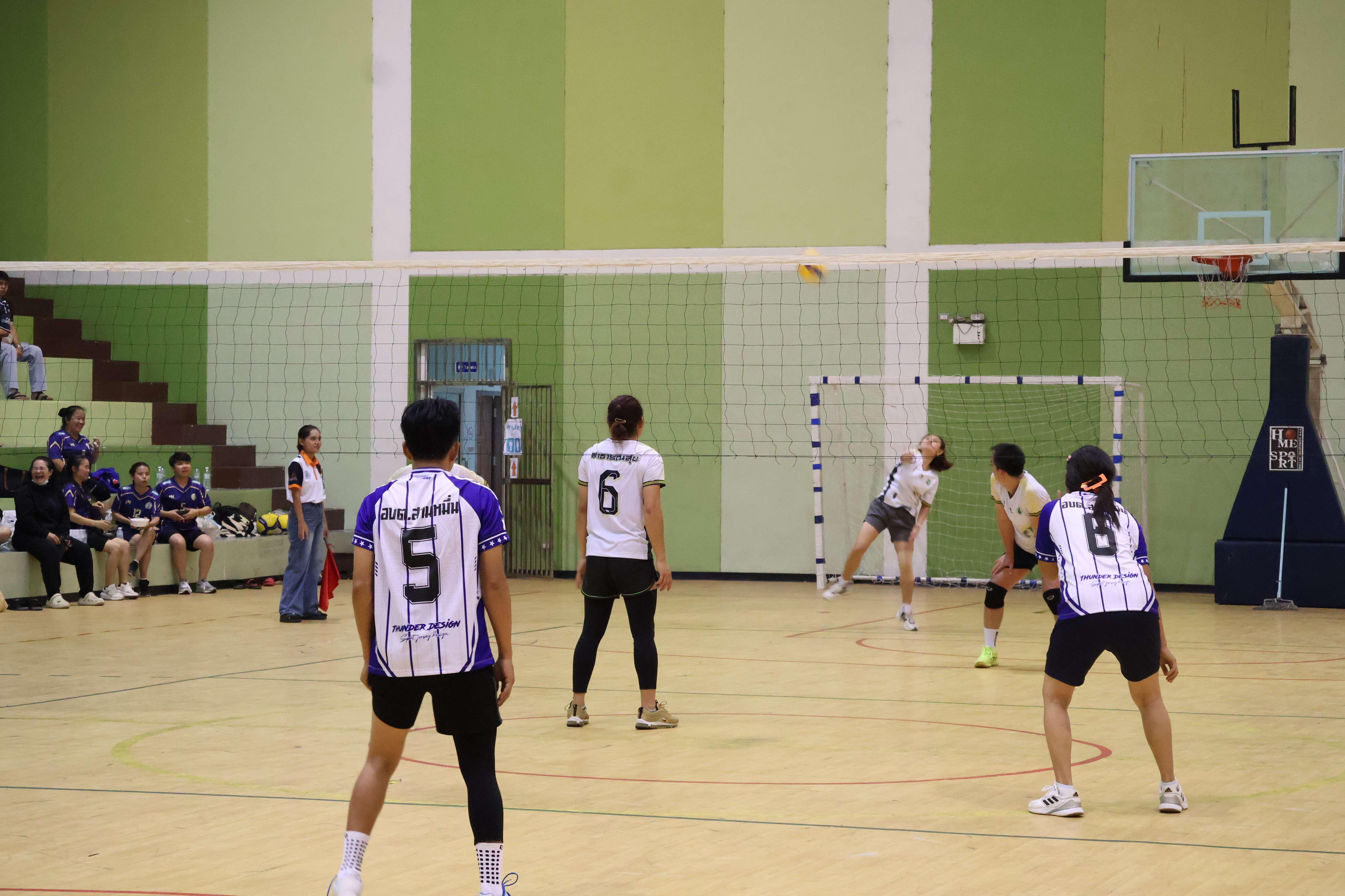 238. การแข่งขันกีฬาวอลเลย์บอลเชื่อมความสัมพันธ์ระหว่างหน่วยงาน คู่ที่ 1 - 8