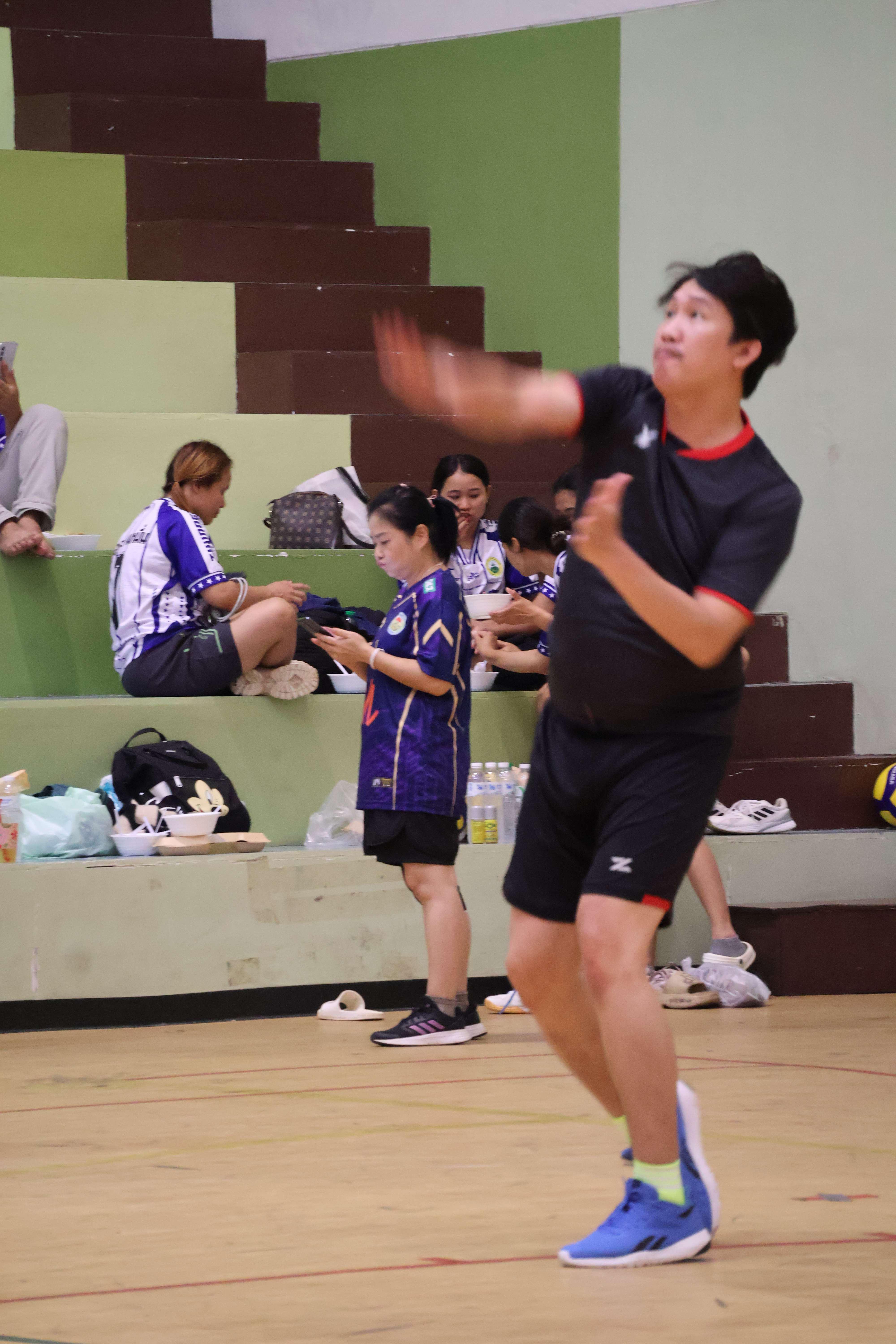 314. การแข่งขันกีฬาวอลเลย์บอลเชื่อมความสัมพันธ์ระหว่างหน่วยงาน คู่ที่ 1 - 8