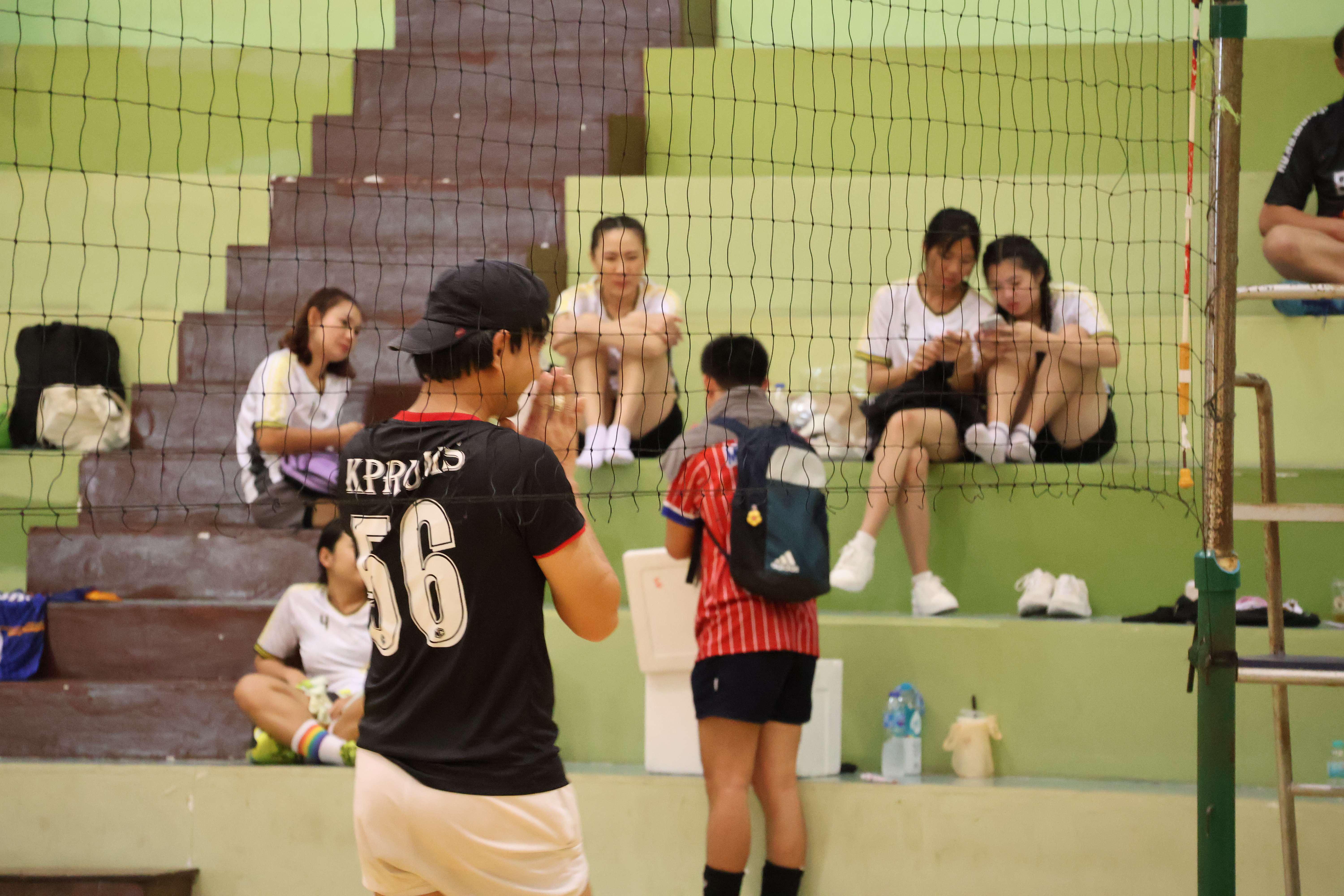 341. การแข่งขันกีฬาวอลเลย์บอลเชื่อมความสัมพันธ์ระหว่างหน่วยงาน คู่ที่ 1 - 8