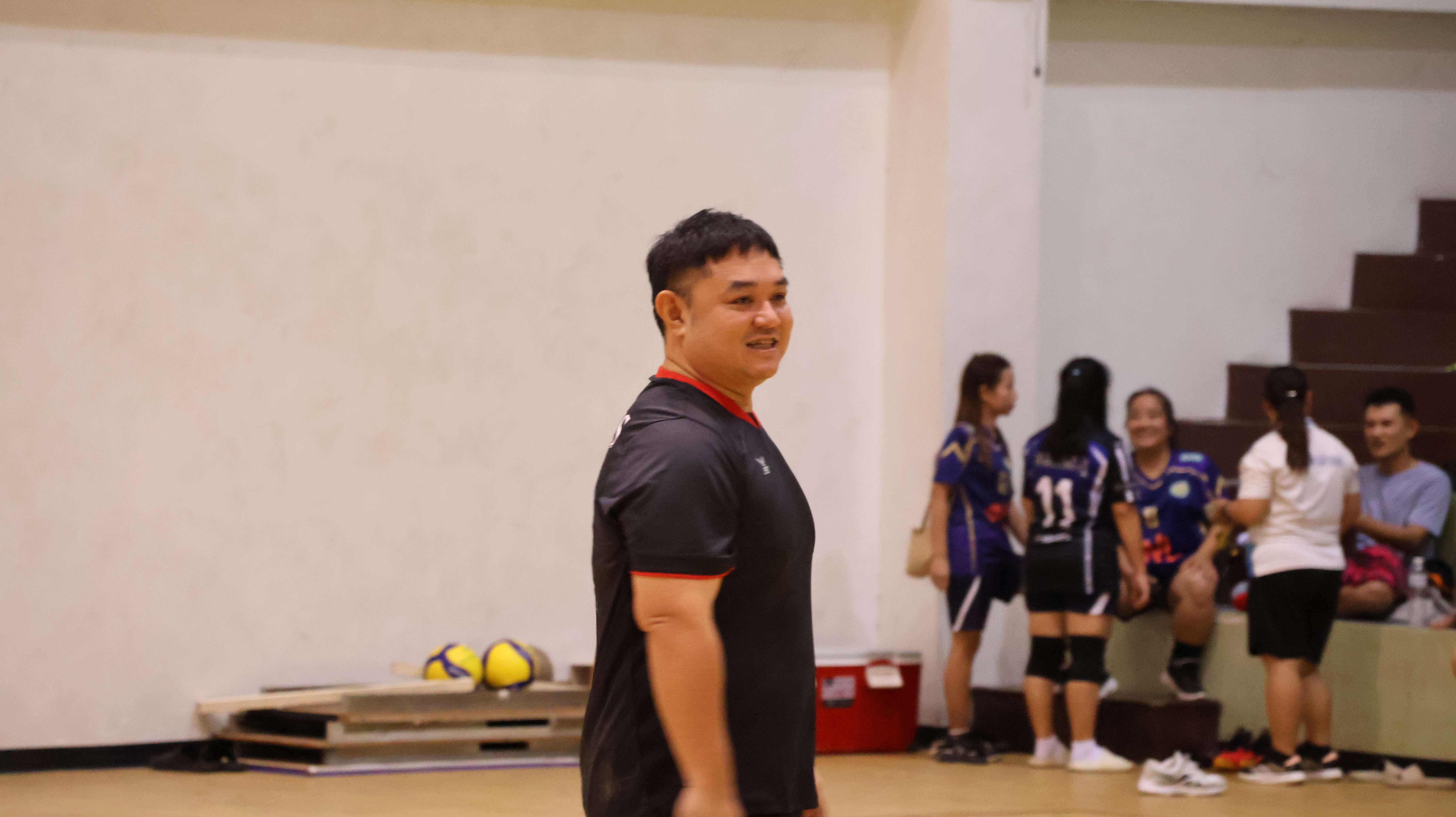 349. การแข่งขันกีฬาวอลเลย์บอลเชื่อมความสัมพันธ์ระหว่างหน่วยงาน คู่ที่ 1 - 8