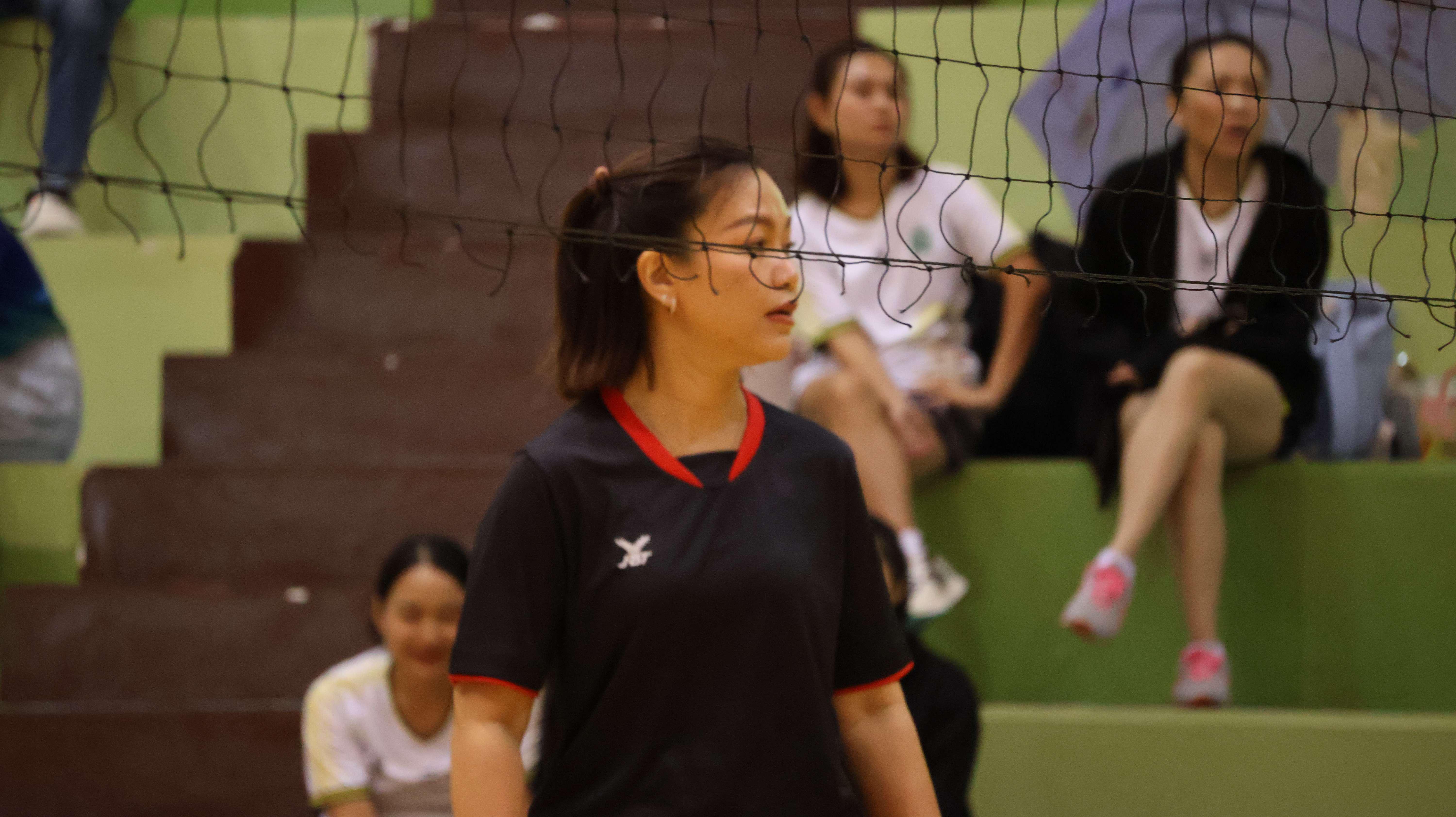 354. การแข่งขันกีฬาวอลเลย์บอลเชื่อมความสัมพันธ์ระหว่างหน่วยงาน คู่ที่ 1 - 8