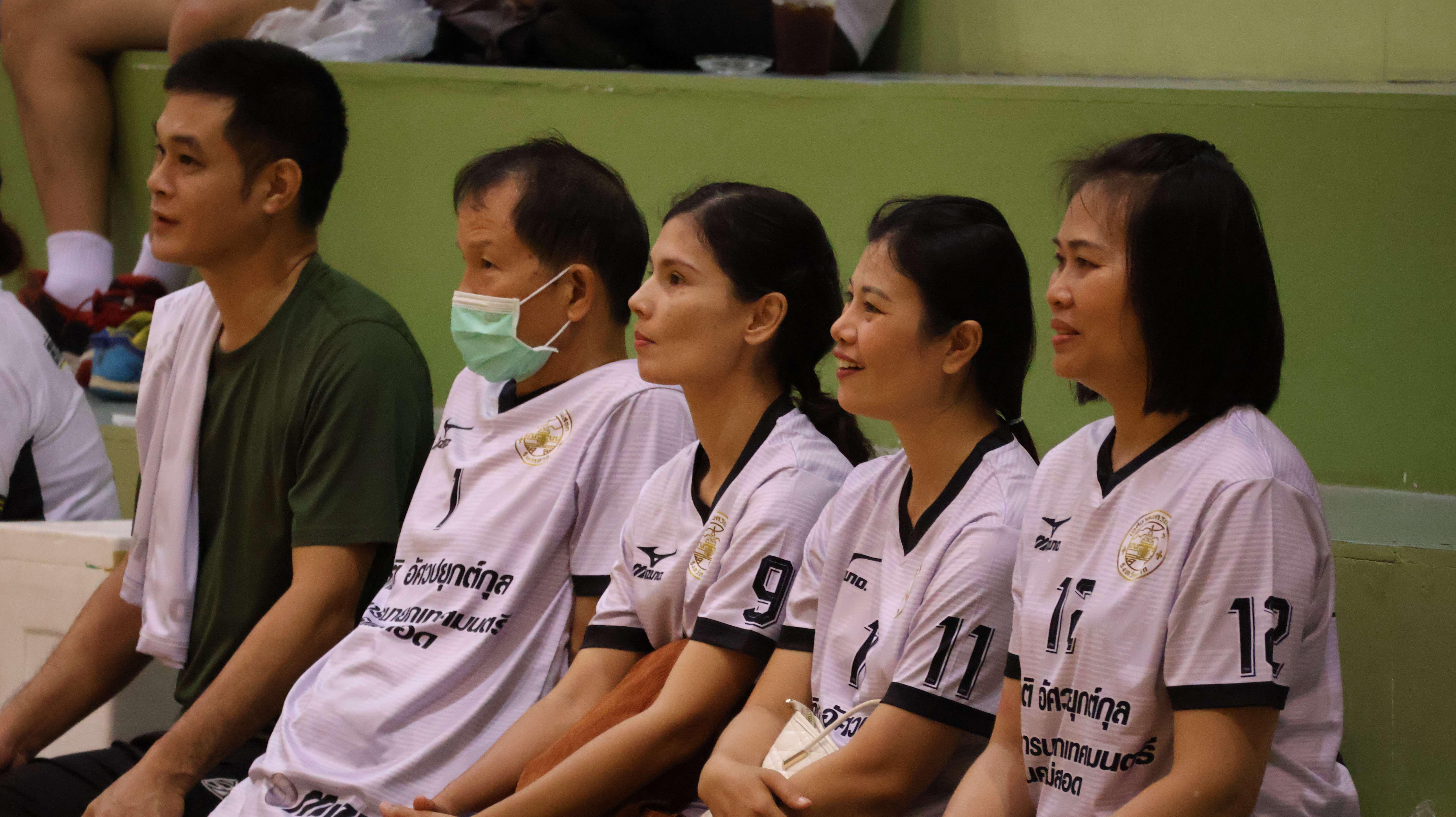 370. การแข่งขันกีฬาวอลเลย์บอลเชื่อมความสัมพันธ์ระหว่างหน่วยงาน คู่ที่ 1 - 8