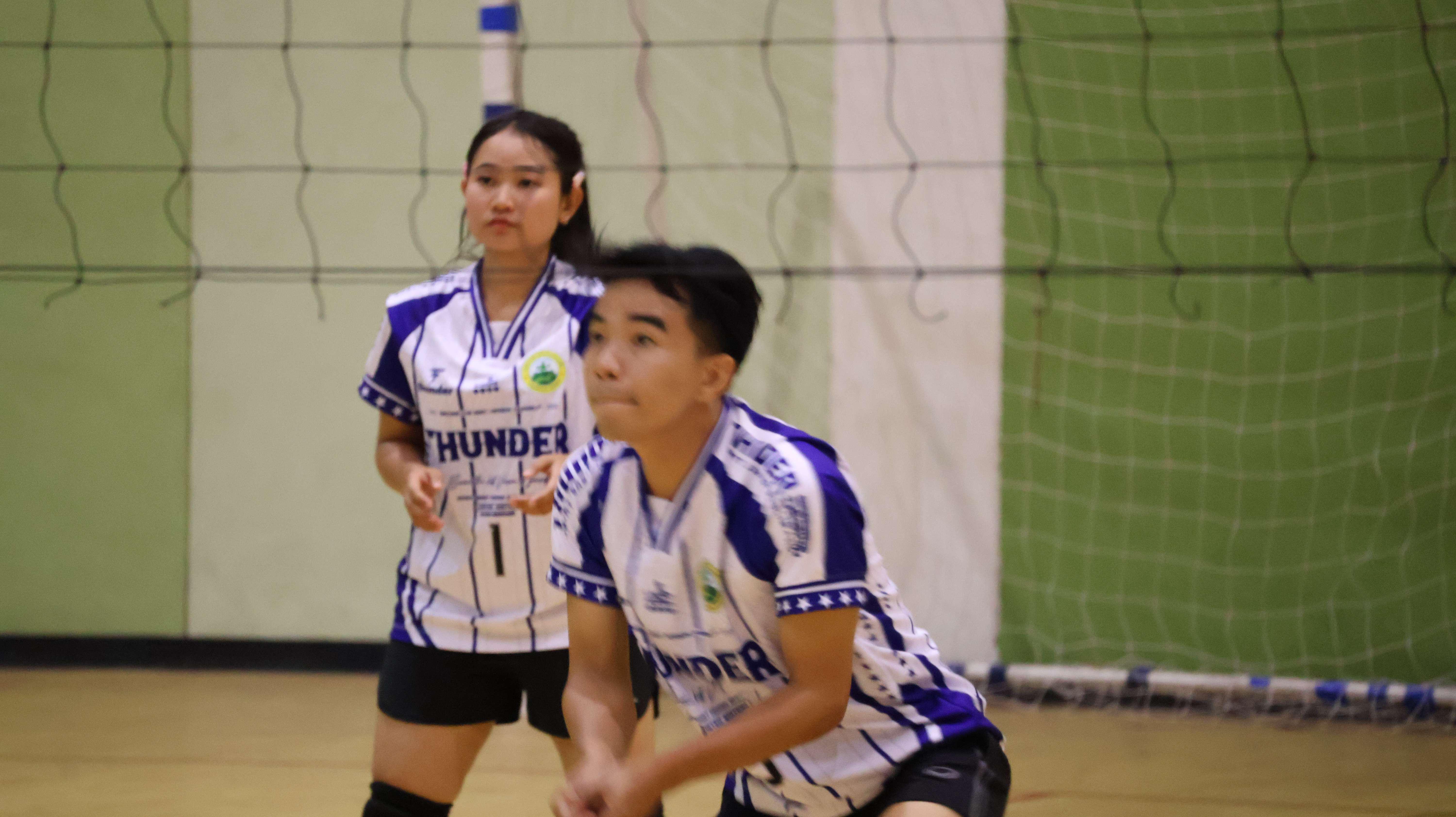 375. การแข่งขันกีฬาวอลเลย์บอลเชื่อมความสัมพันธ์ระหว่างหน่วยงาน คู่ที่ 1 - 8