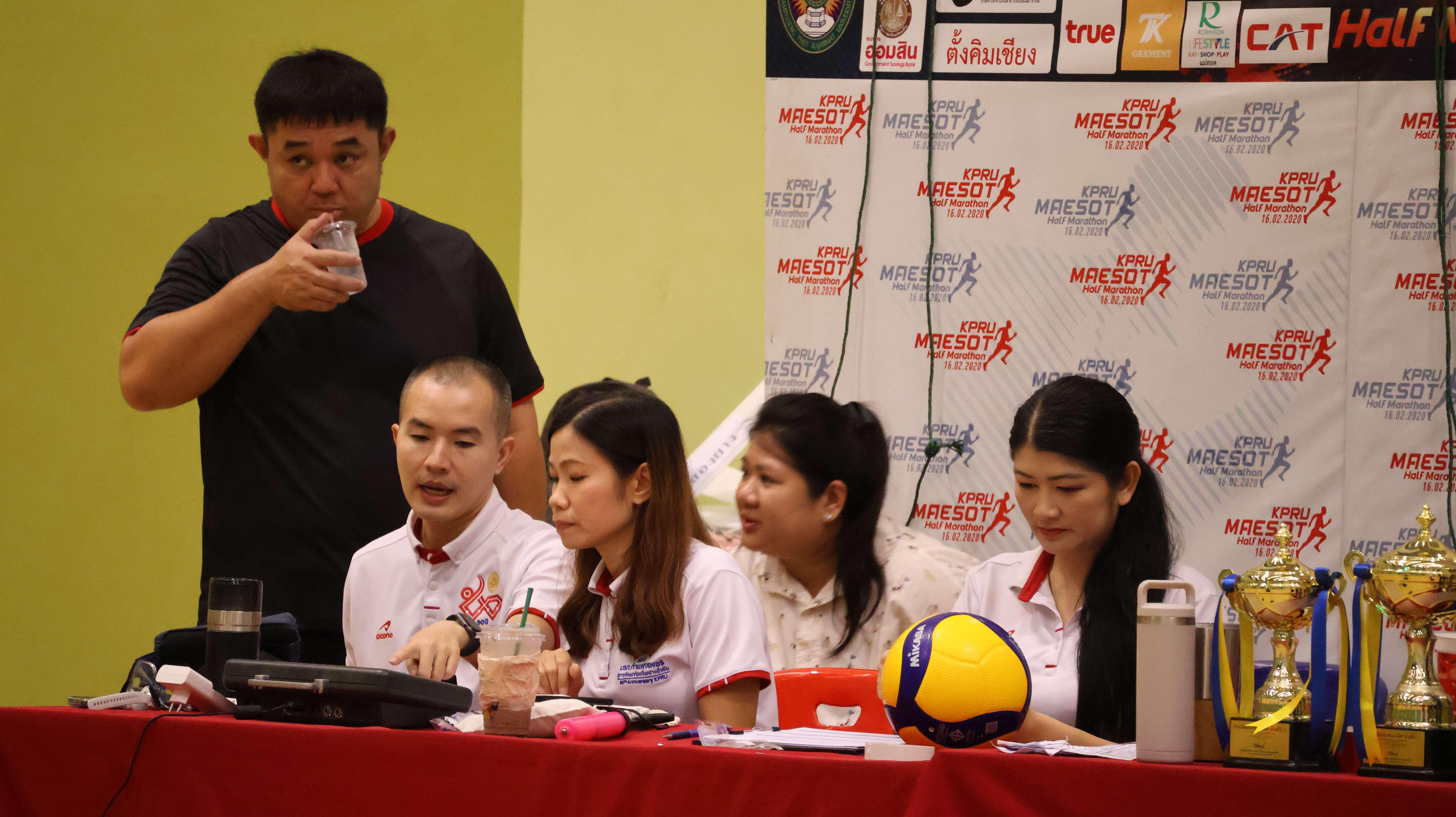 390. การแข่งขันกีฬาวอลเลย์บอลเชื่อมความสัมพันธ์ระหว่างหน่วยงาน คู่ที่ 1 - 8