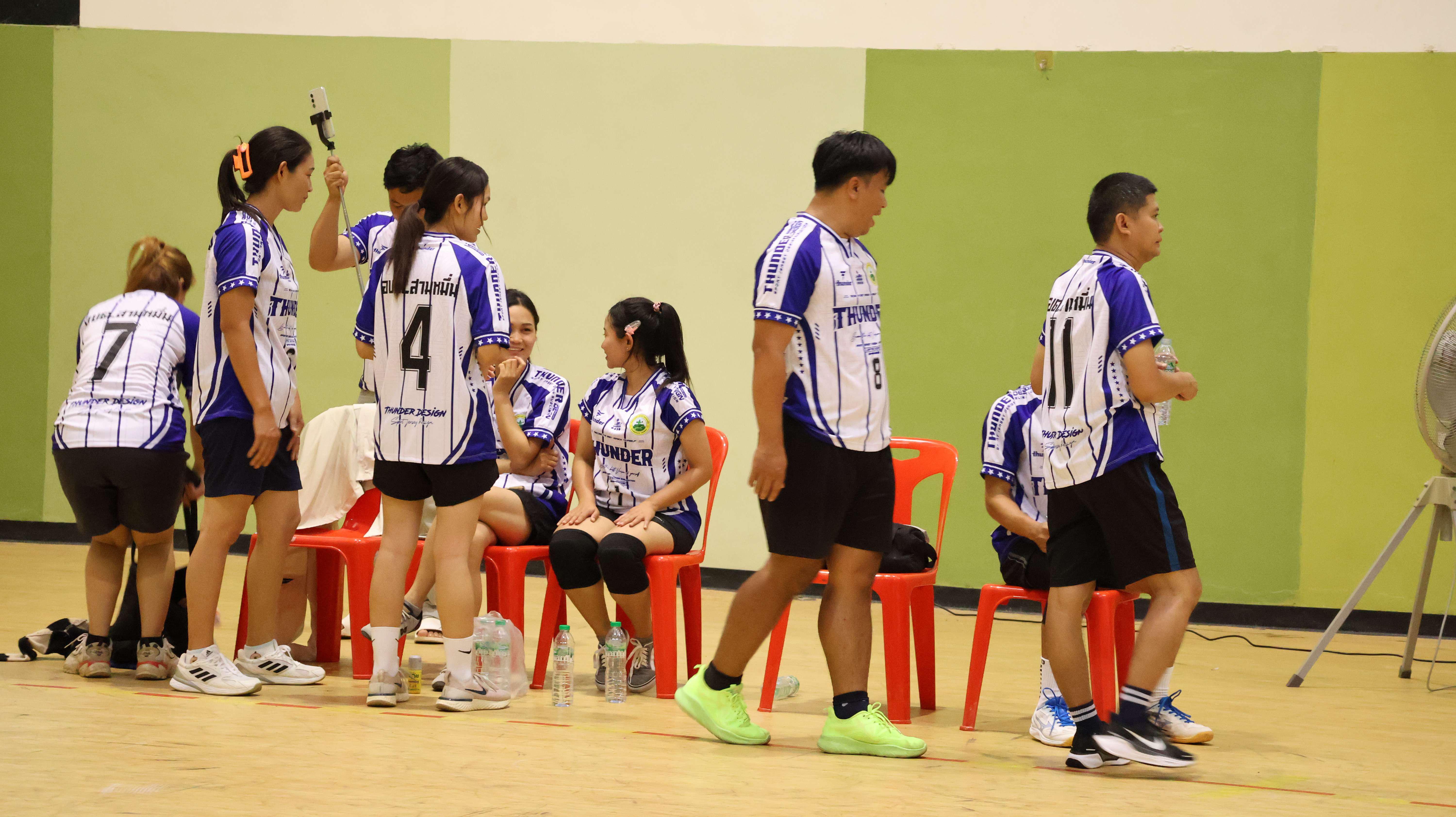 391. การแข่งขันกีฬาวอลเลย์บอลเชื่อมความสัมพันธ์ระหว่างหน่วยงาน คู่ที่ 1 - 8