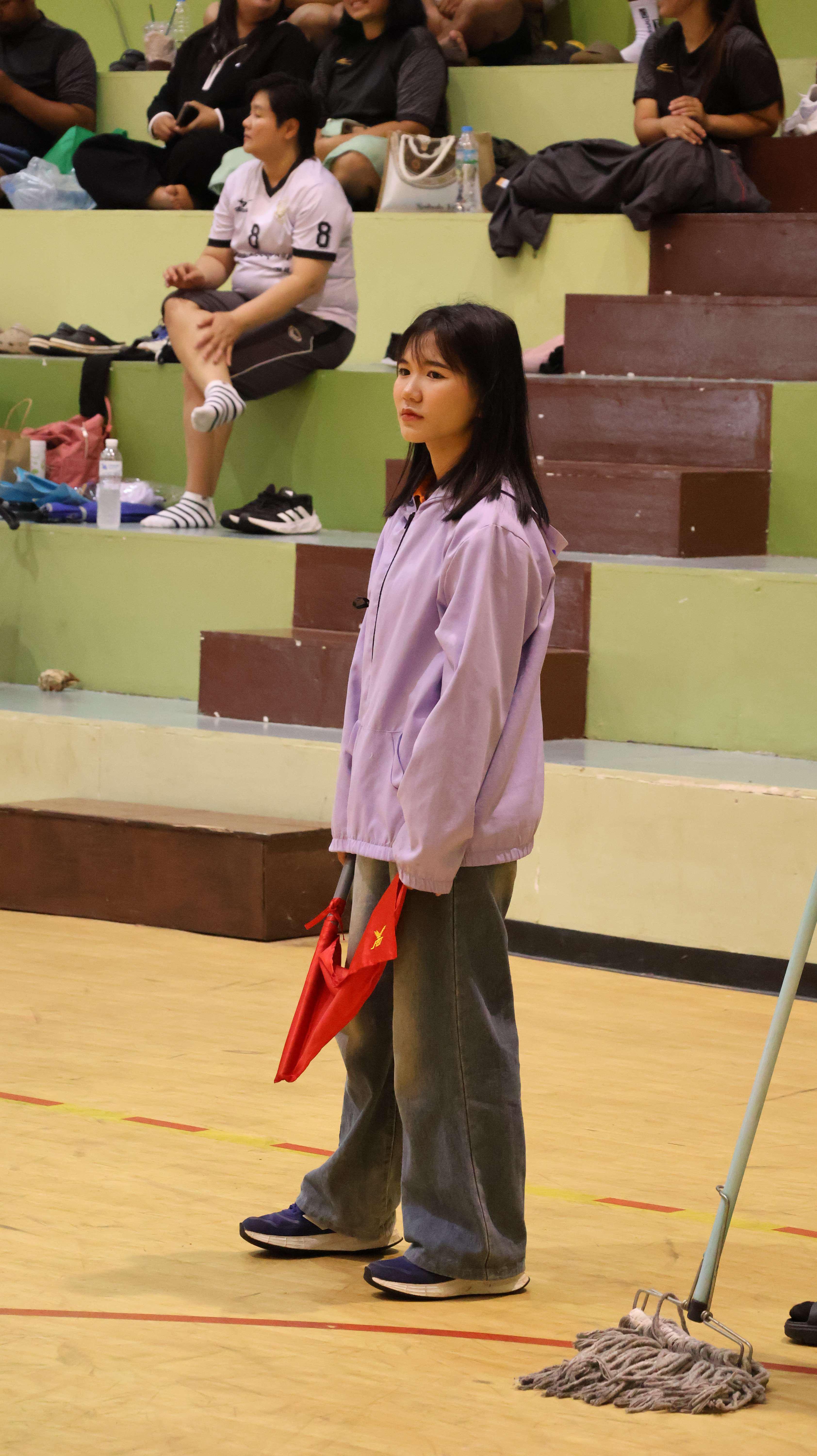 398. การแข่งขันกีฬาวอลเลย์บอลเชื่อมความสัมพันธ์ระหว่างหน่วยงาน คู่ที่ 1 - 8