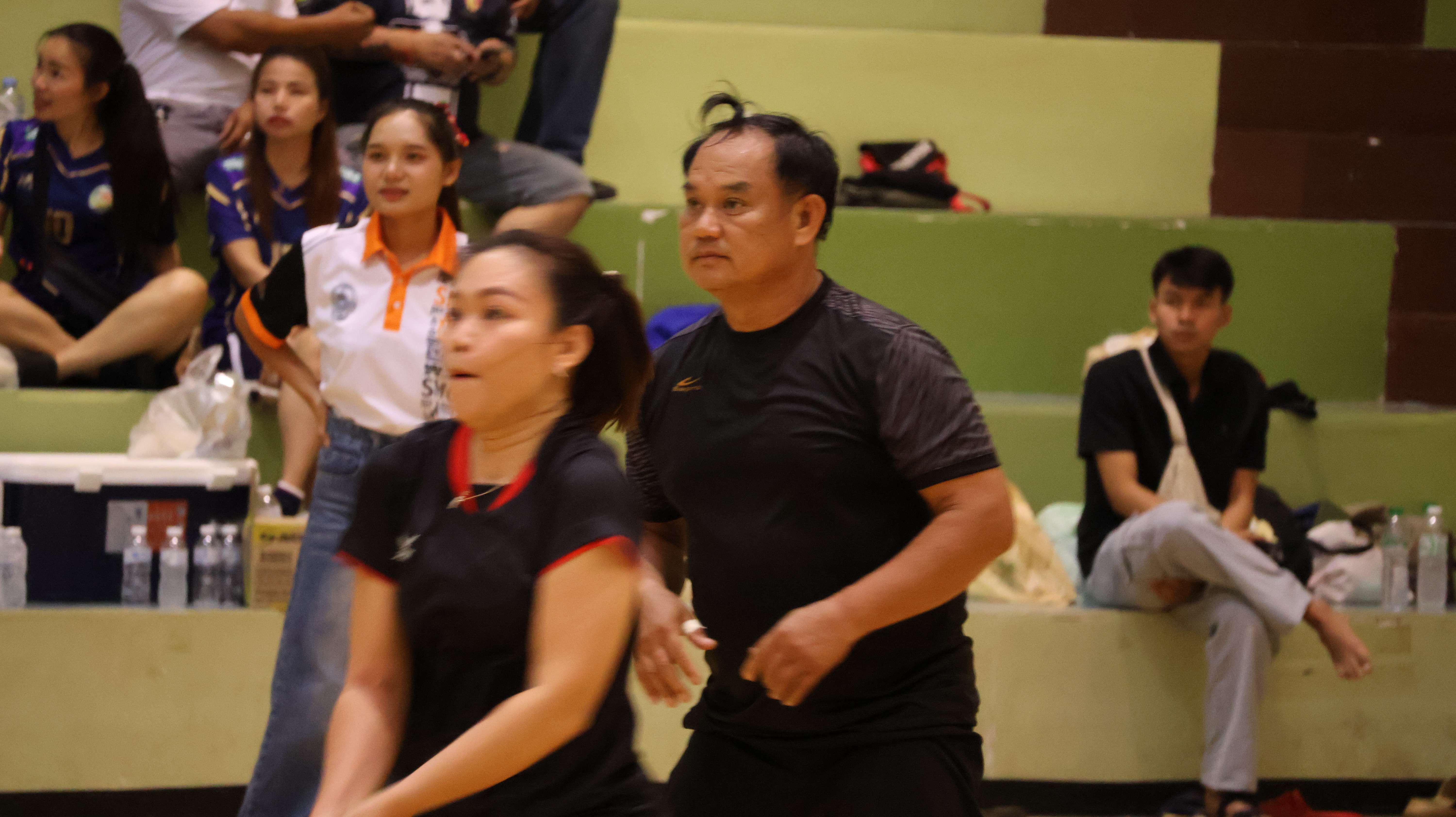 418. การแข่งขันกีฬาวอลเลย์บอลเชื่อมความสัมพันธ์ระหว่างหน่วยงาน คู่ที่ 1 - 8