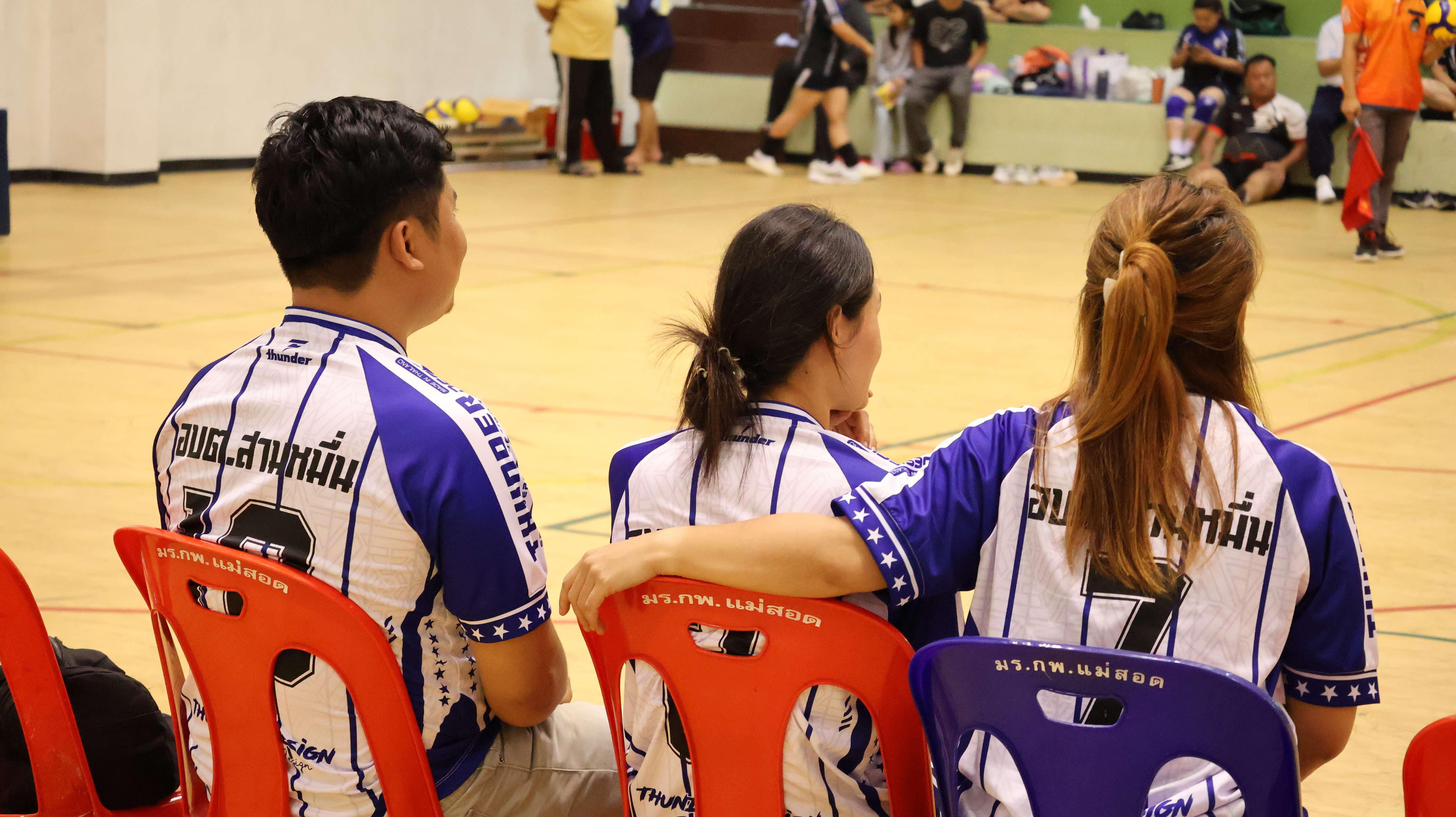 423. การแข่งขันกีฬาวอลเลย์บอลเชื่อมความสัมพันธ์ระหว่างหน่วยงาน คู่ที่ 1 - 8