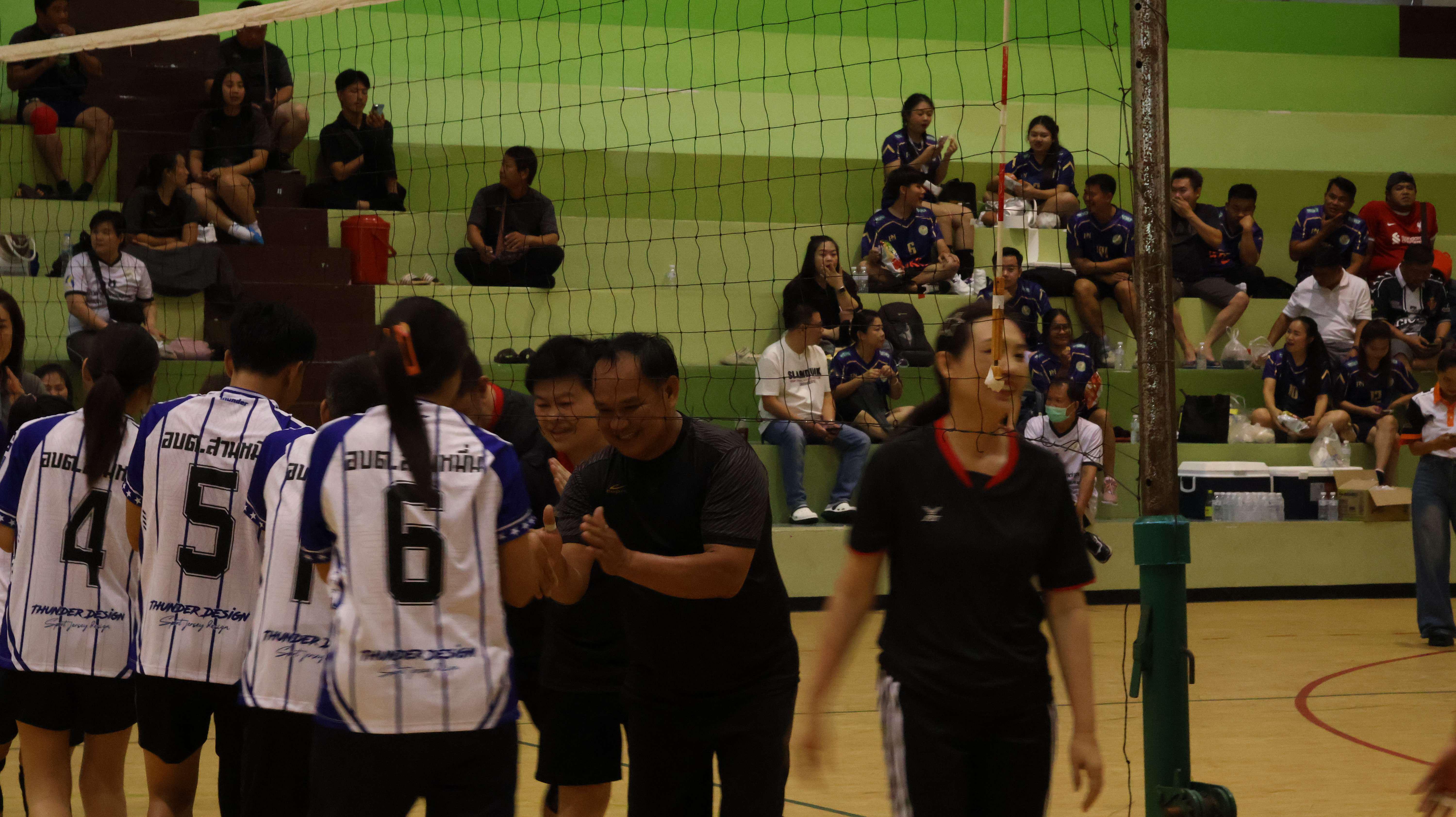 428. การแข่งขันกีฬาวอลเลย์บอลเชื่อมความสัมพันธ์ระหว่างหน่วยงาน คู่ที่ 1 - 8