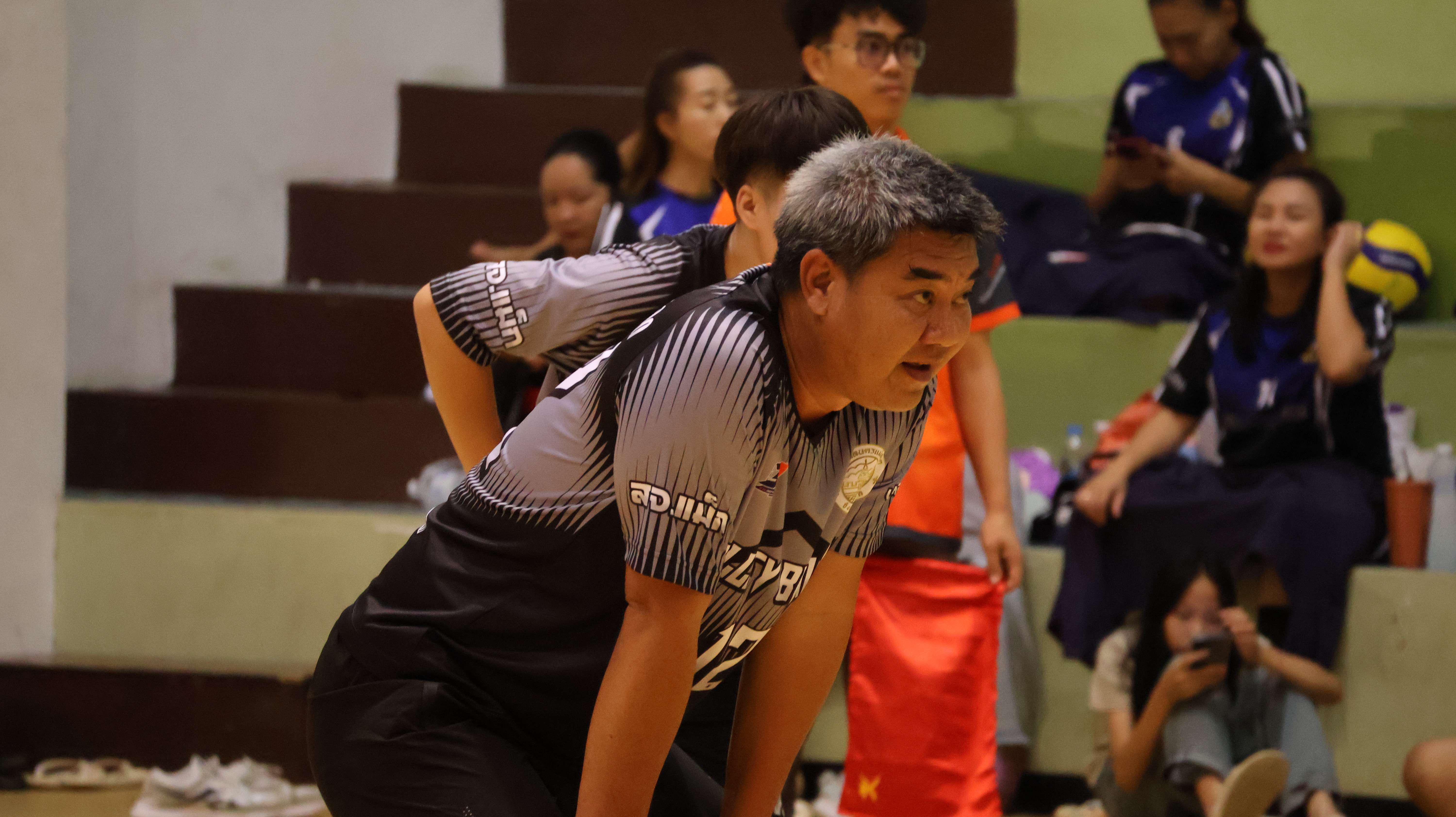 432. การแข่งขันกีฬาวอลเลย์บอลเชื่อมความสัมพันธ์ระหว่างหน่วยงาน คู่ที่ 1 - 8