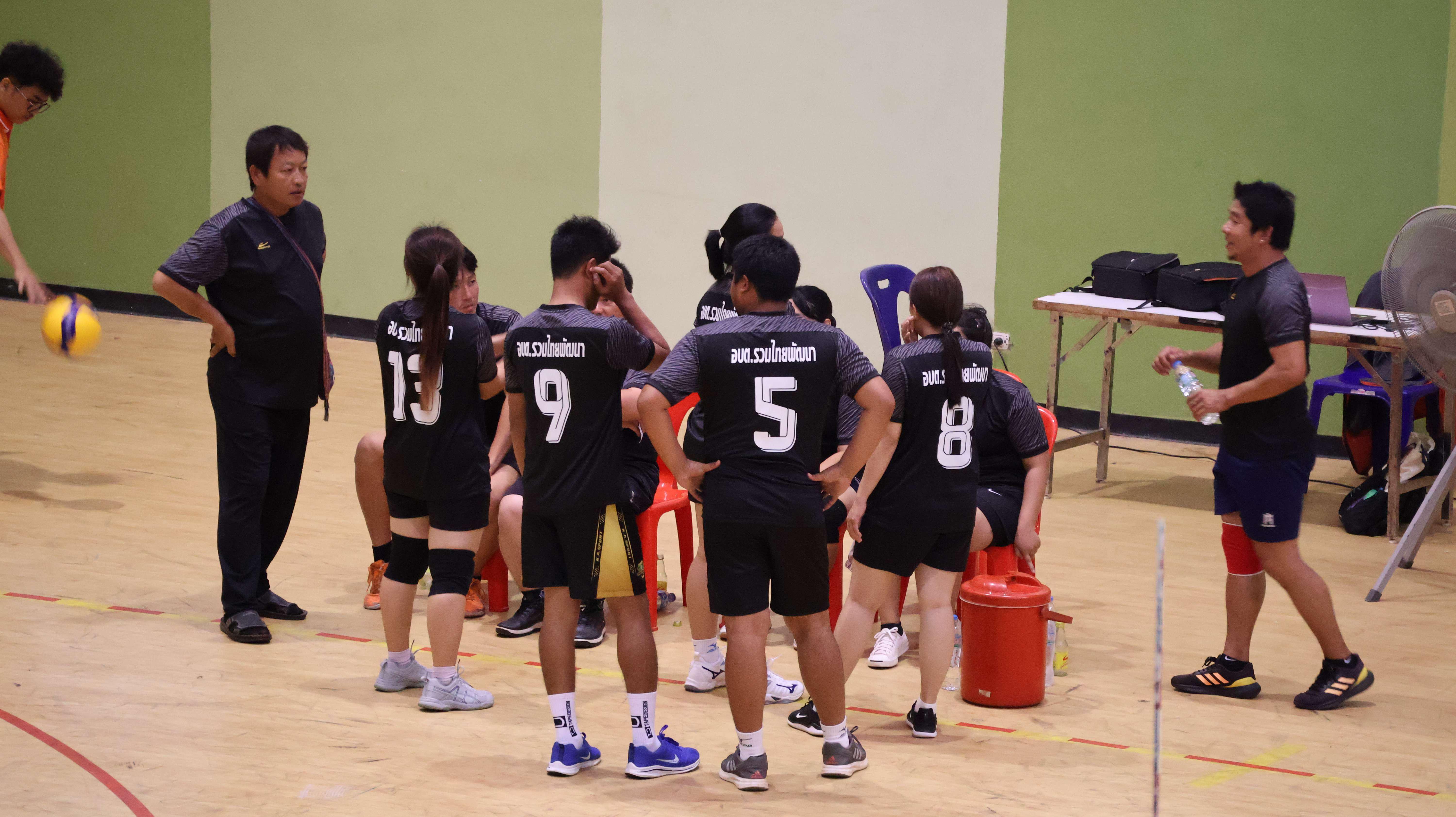 487. การแข่งขันกีฬาวอลเลย์บอลเชื่อมความสัมพันธ์ระหว่างหน่วยงาน คู่ที่ 1 - 8