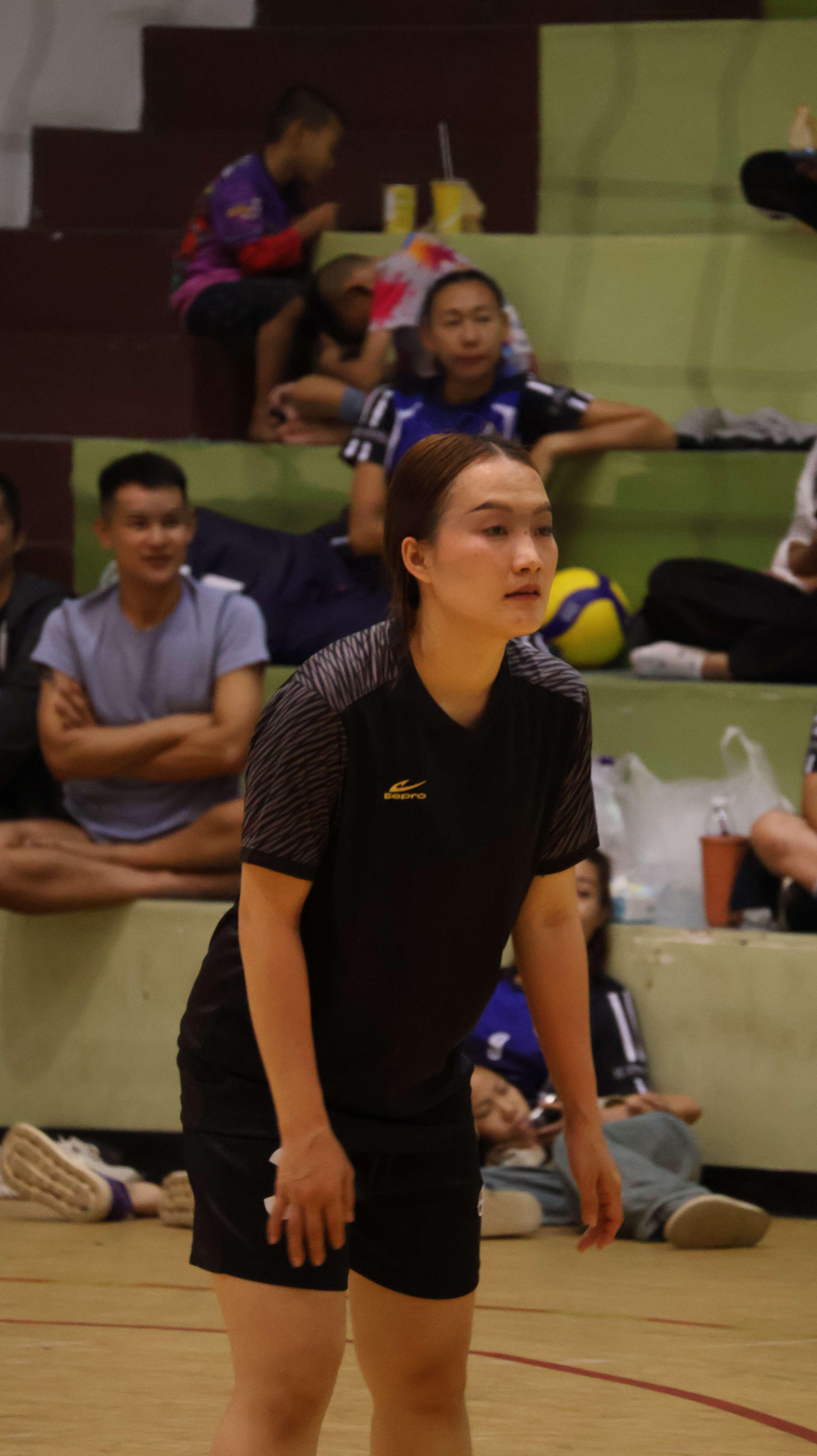 504. การแข่งขันกีฬาวอลเลย์บอลเชื่อมความสัมพันธ์ระหว่างหน่วยงาน คู่ที่ 1 - 8