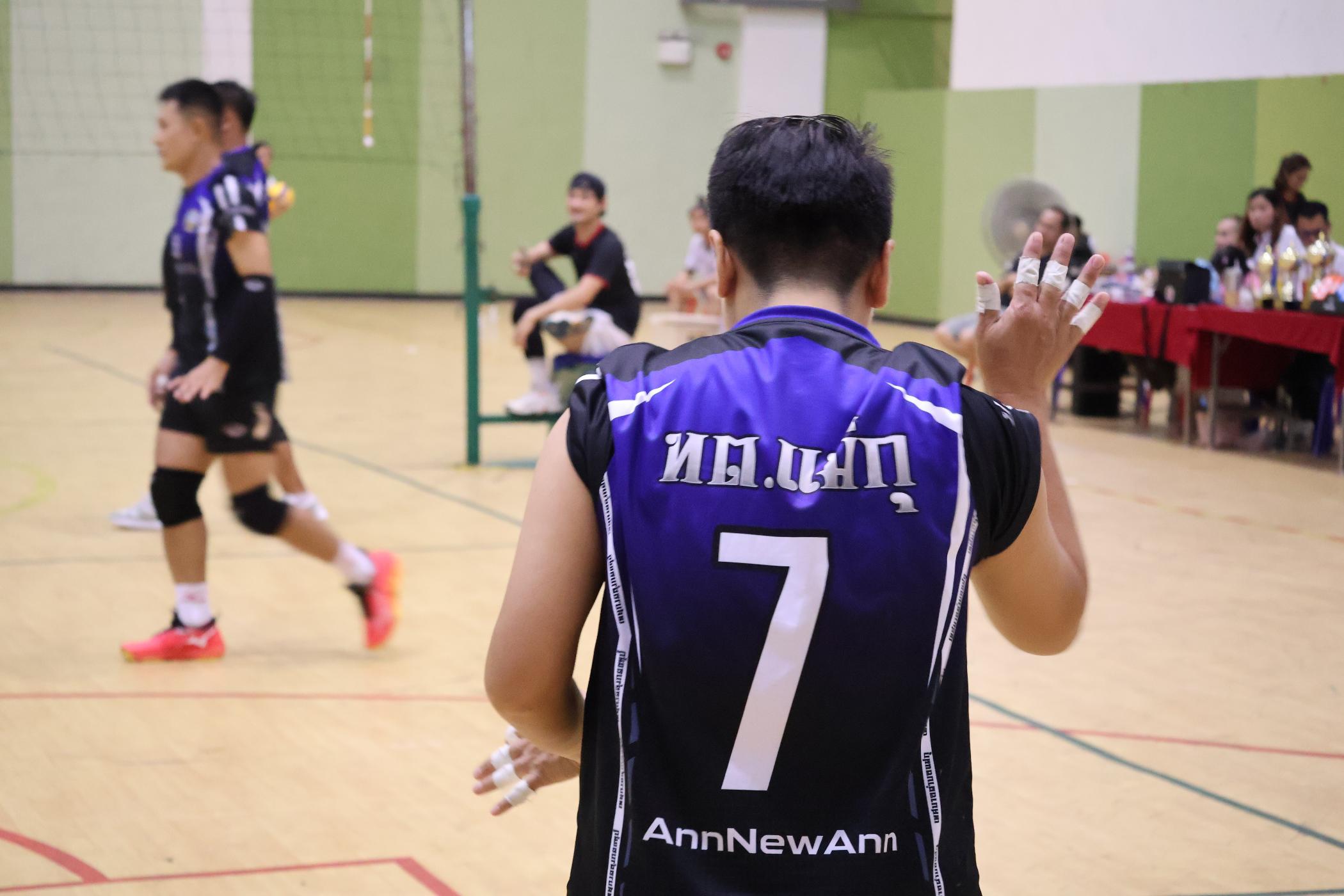 11. การแข่งขันกีฬาวอลเลย์บอลเชื่อมความสัมพันธ์ระหว่างหน่วยงาน คู่ที่ 9 - 15