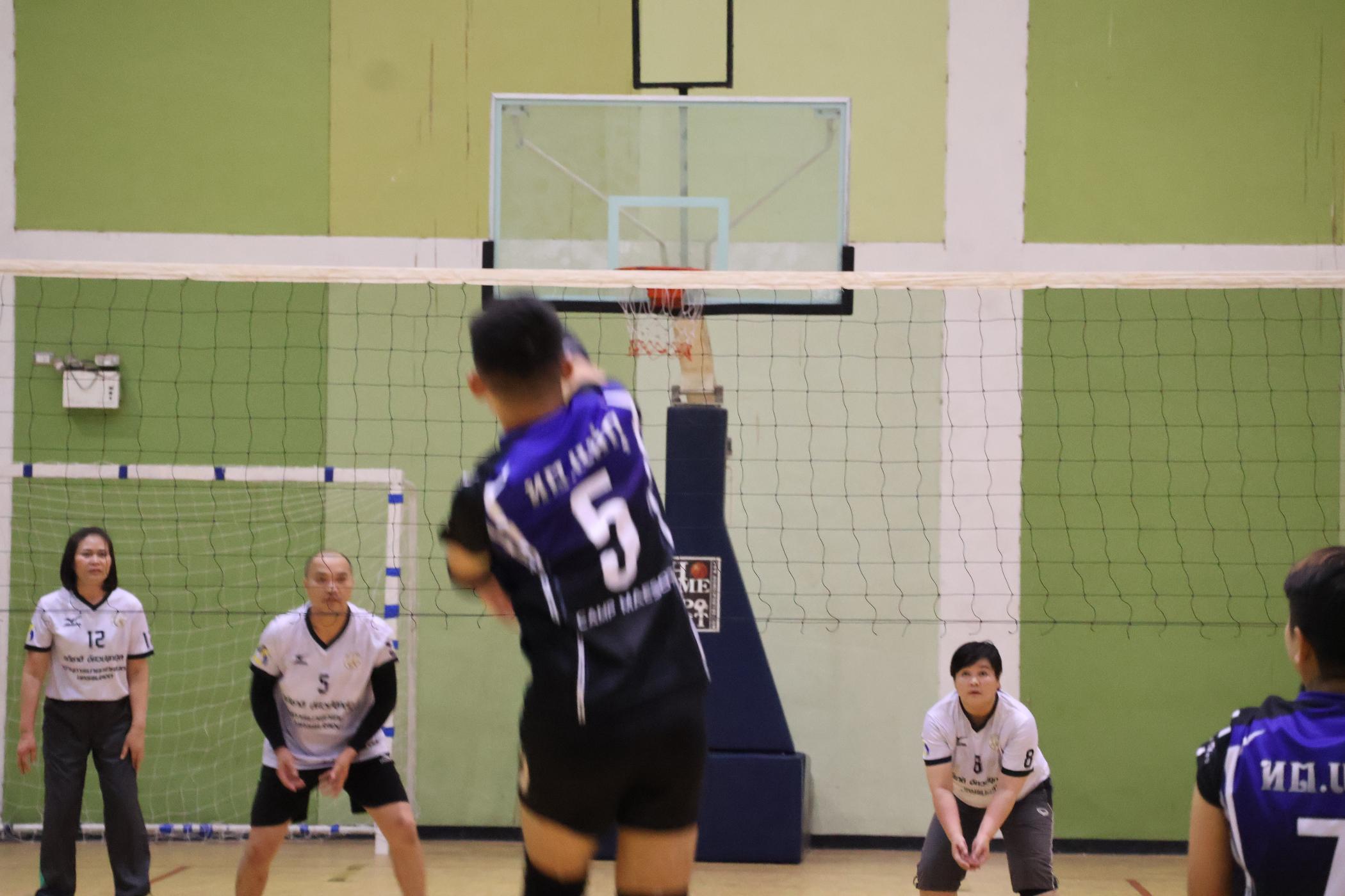 13. การแข่งขันกีฬาวอลเลย์บอลเชื่อมความสัมพันธ์ระหว่างหน่วยงาน คู่ที่ 9 - 15