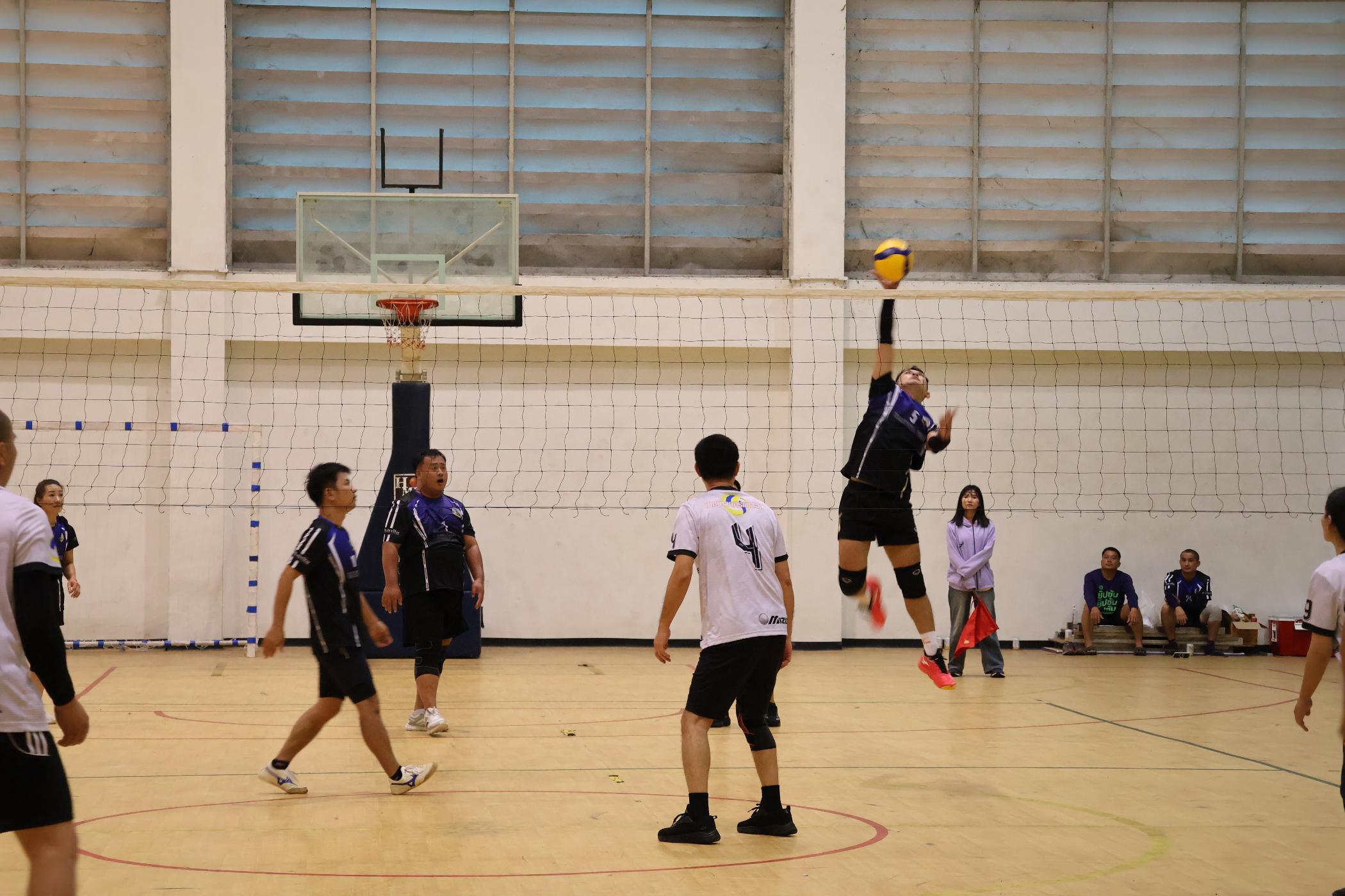 19. การแข่งขันกีฬาวอลเลย์บอลเชื่อมความสัมพันธ์ระหว่างหน่วยงาน คู่ที่ 9 - 15