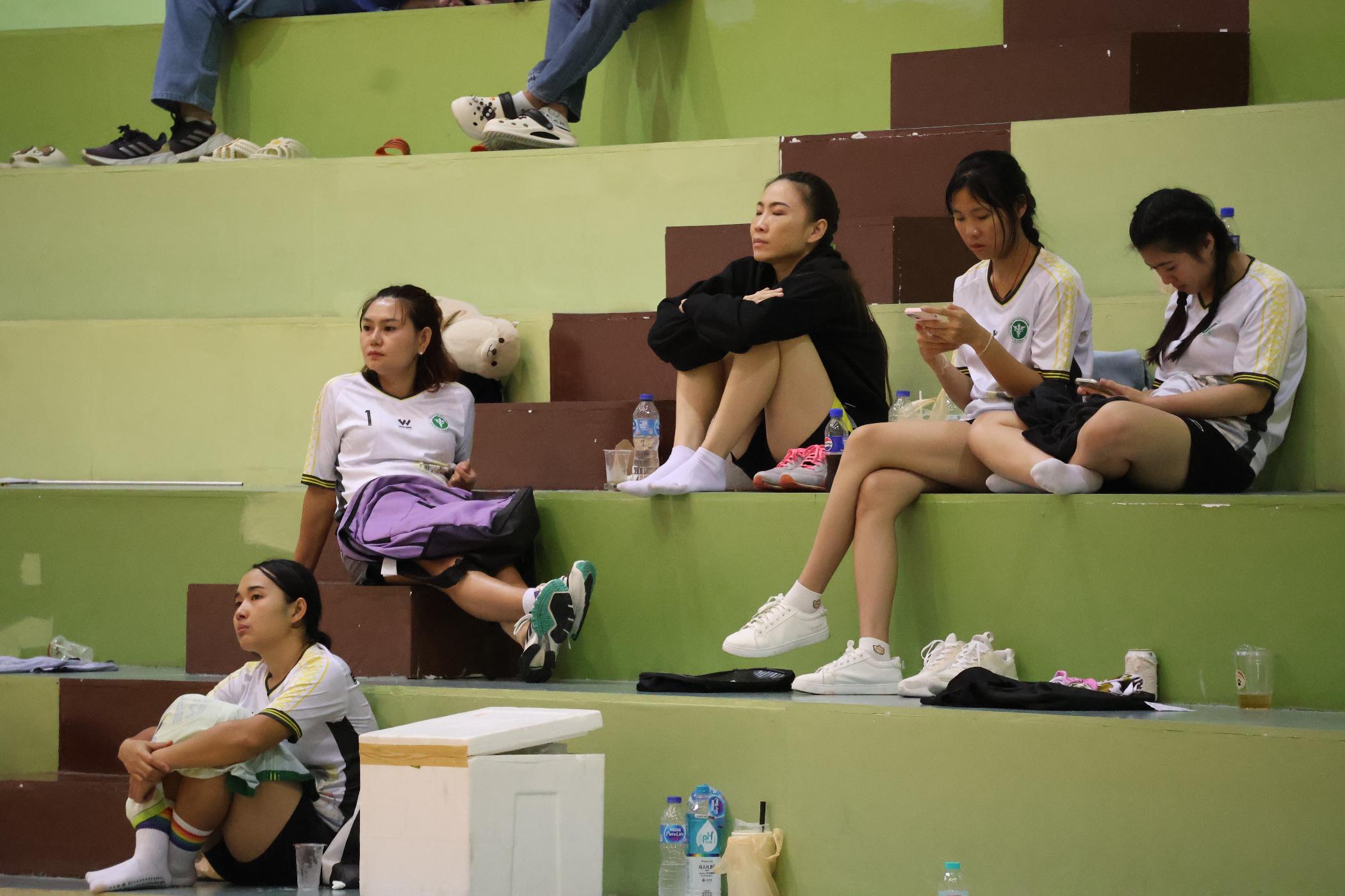 21. การแข่งขันกีฬาวอลเลย์บอลเชื่อมความสัมพันธ์ระหว่างหน่วยงาน คู่ที่ 9 - 15