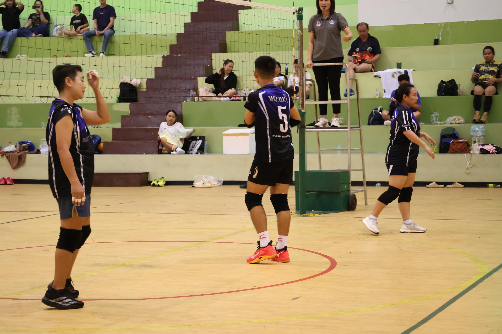 26. การแข่งขันกีฬาวอลเลย์บอลเชื่อมความสัมพันธ์ระหว่างหน่วยงาน คู่ที่ 9 - 15