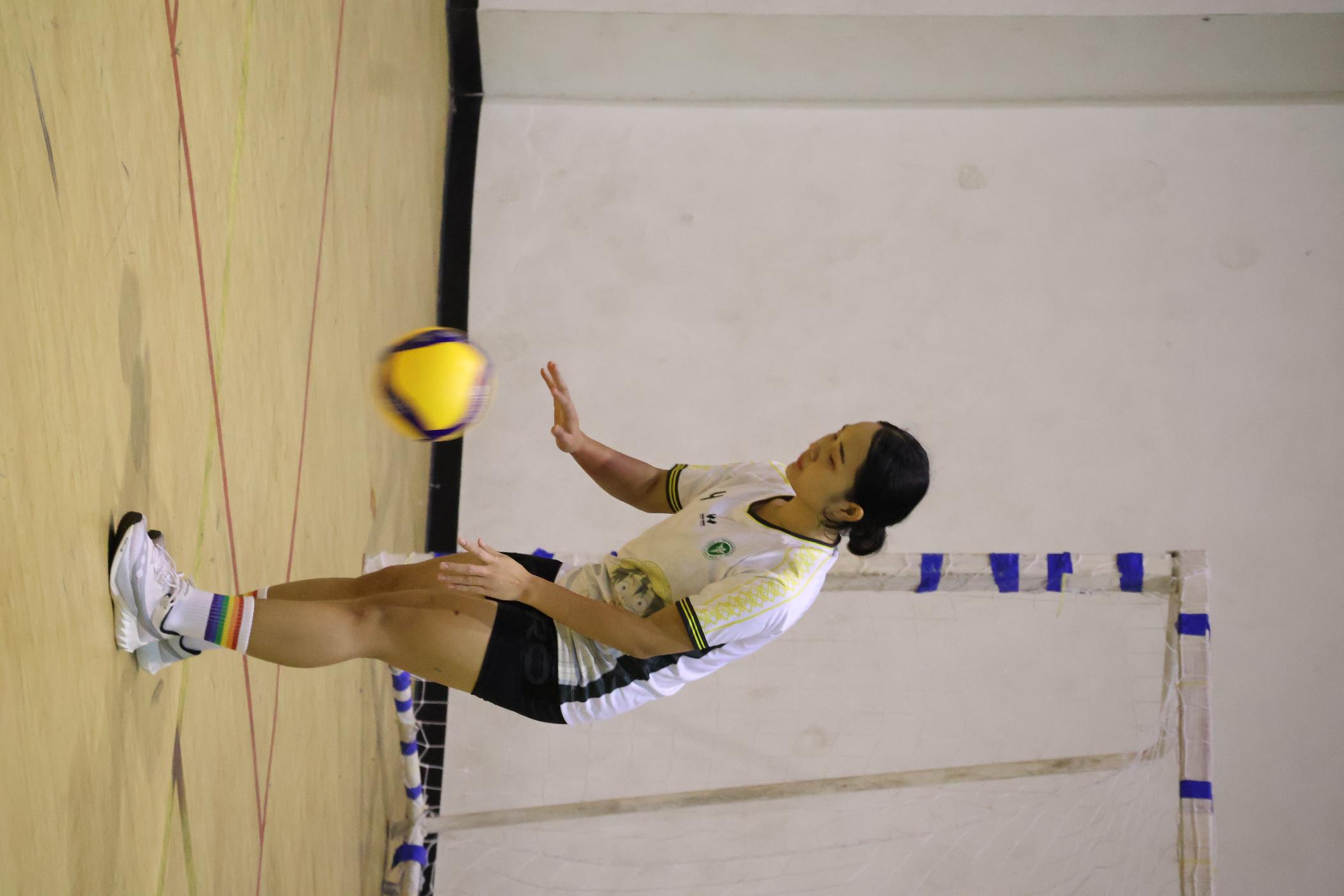 99. การแข่งขันกีฬาวอลเลย์บอลเชื่อมความสัมพันธ์ระหว่างหน่วยงาน คู่ที่ 9 - 15