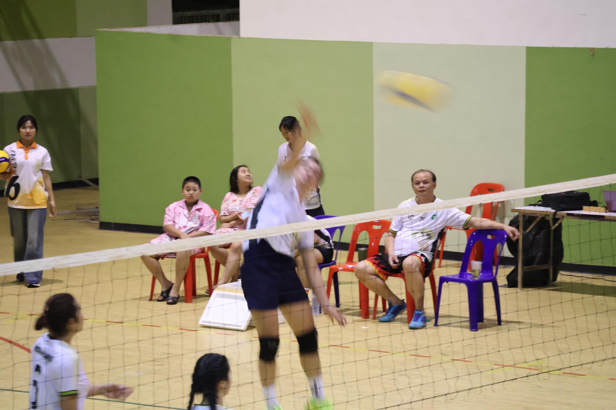 113. การแข่งขันกีฬาวอลเลย์บอลเชื่อมความสัมพันธ์ระหว่างหน่วยงาน คู่ที่ 9 - 15