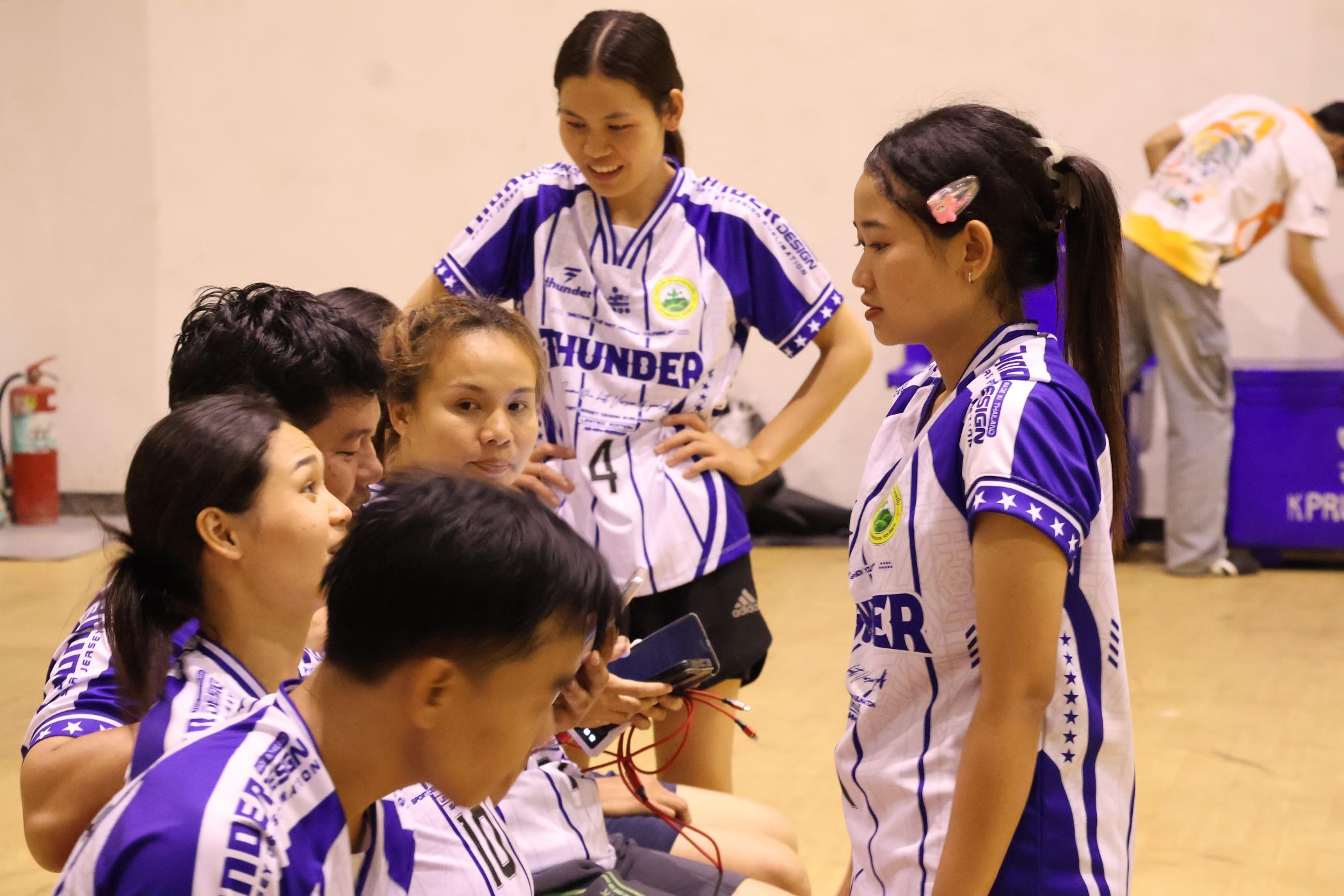 164. การแข่งขันกีฬาวอลเลย์บอลเชื่อมความสัมพันธ์ระหว่างหน่วยงาน คู่ที่ 9 - 15