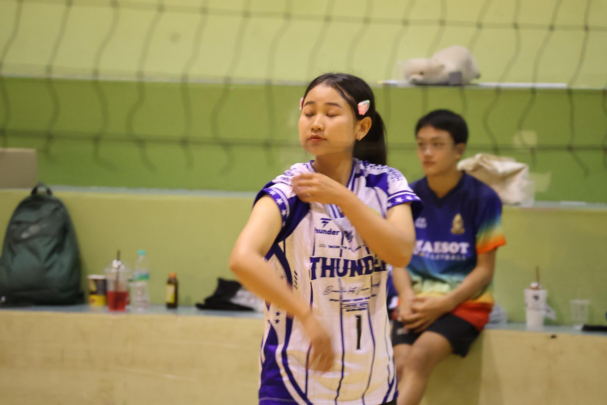 168. การแข่งขันกีฬาวอลเลย์บอลเชื่อมความสัมพันธ์ระหว่างหน่วยงาน คู่ที่ 9 - 15