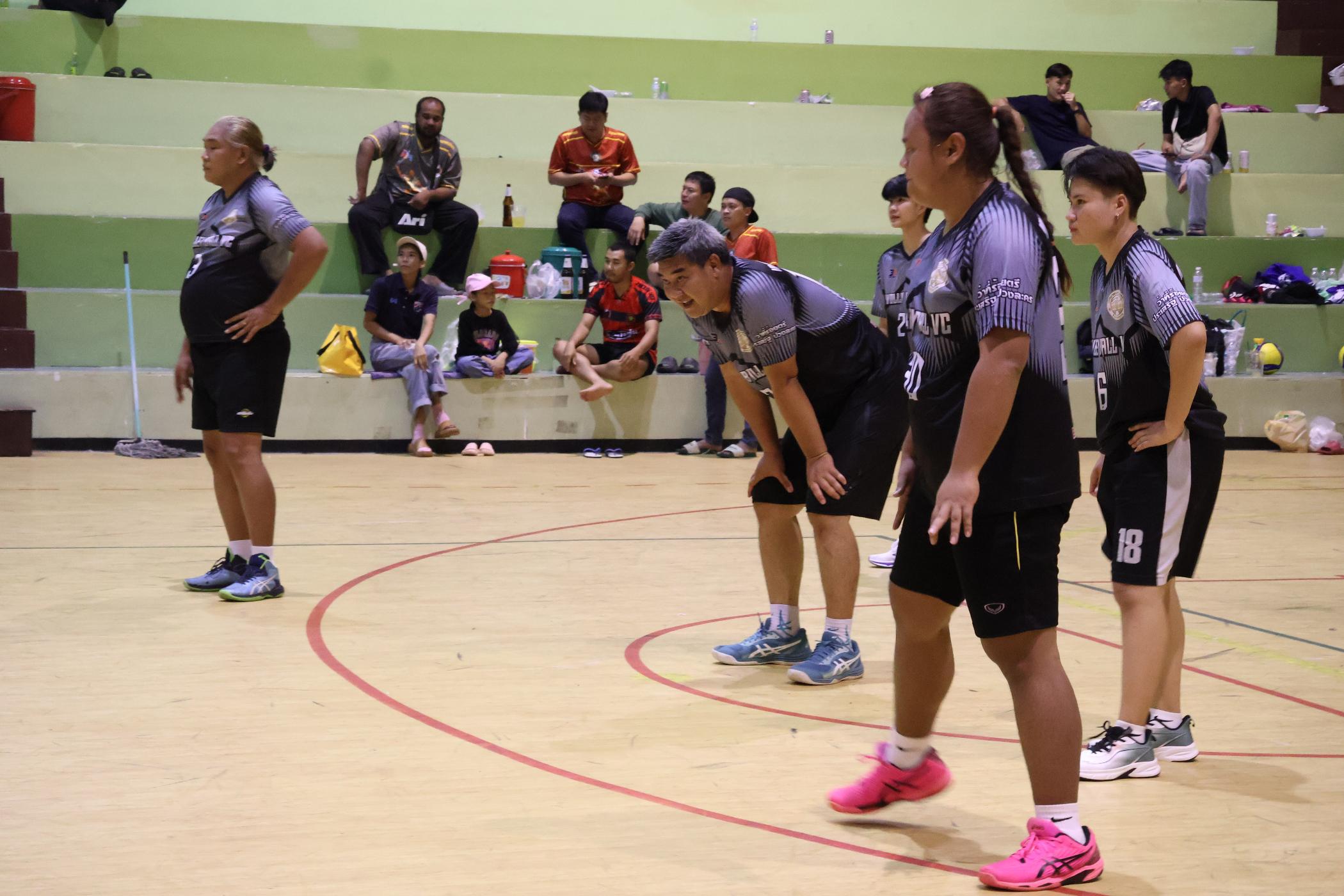 171. การแข่งขันกีฬาวอลเลย์บอลเชื่อมความสัมพันธ์ระหว่างหน่วยงาน คู่ที่ 9 - 15