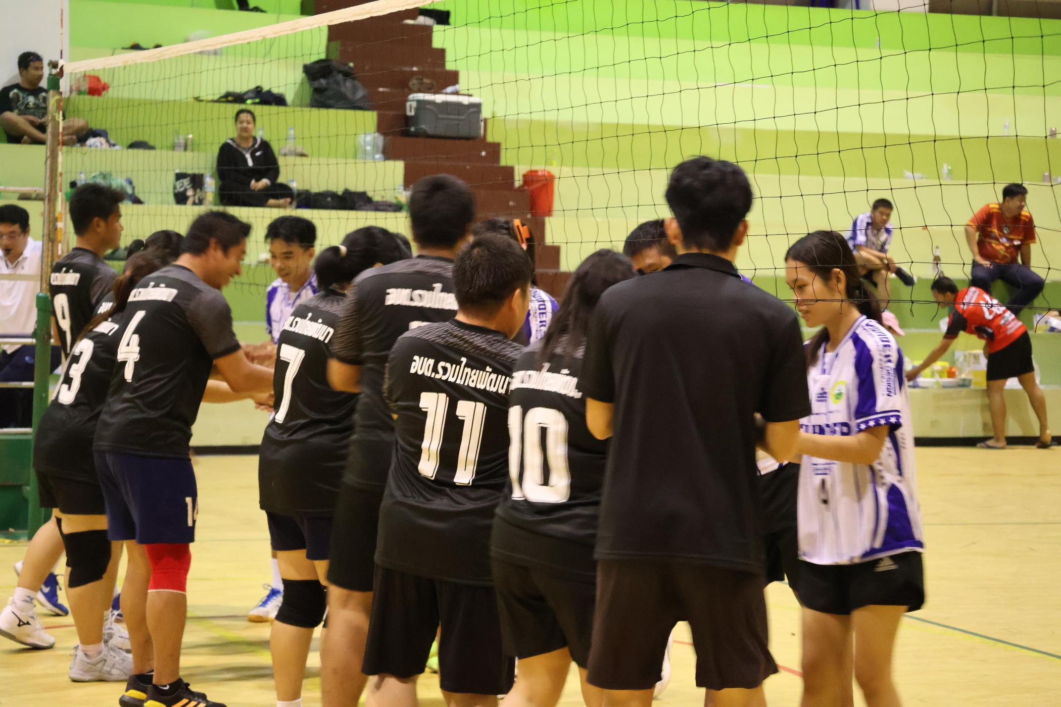 186. การแข่งขันกีฬาวอลเลย์บอลเชื่อมความสัมพันธ์ระหว่างหน่วยงาน คู่ที่ 9 - 15