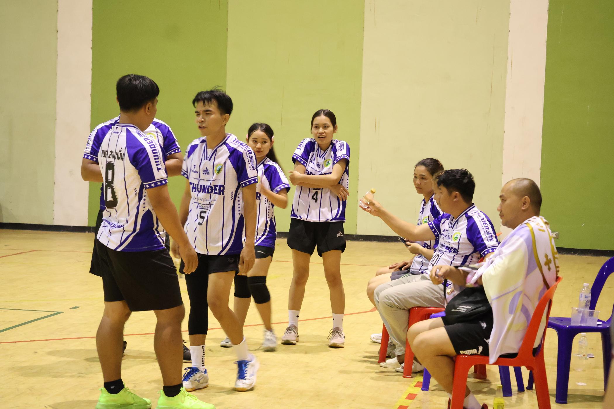 202. การแข่งขันกีฬาวอลเลย์บอลเชื่อมความสัมพันธ์ระหว่างหน่วยงาน คู่ที่ 9 - 15