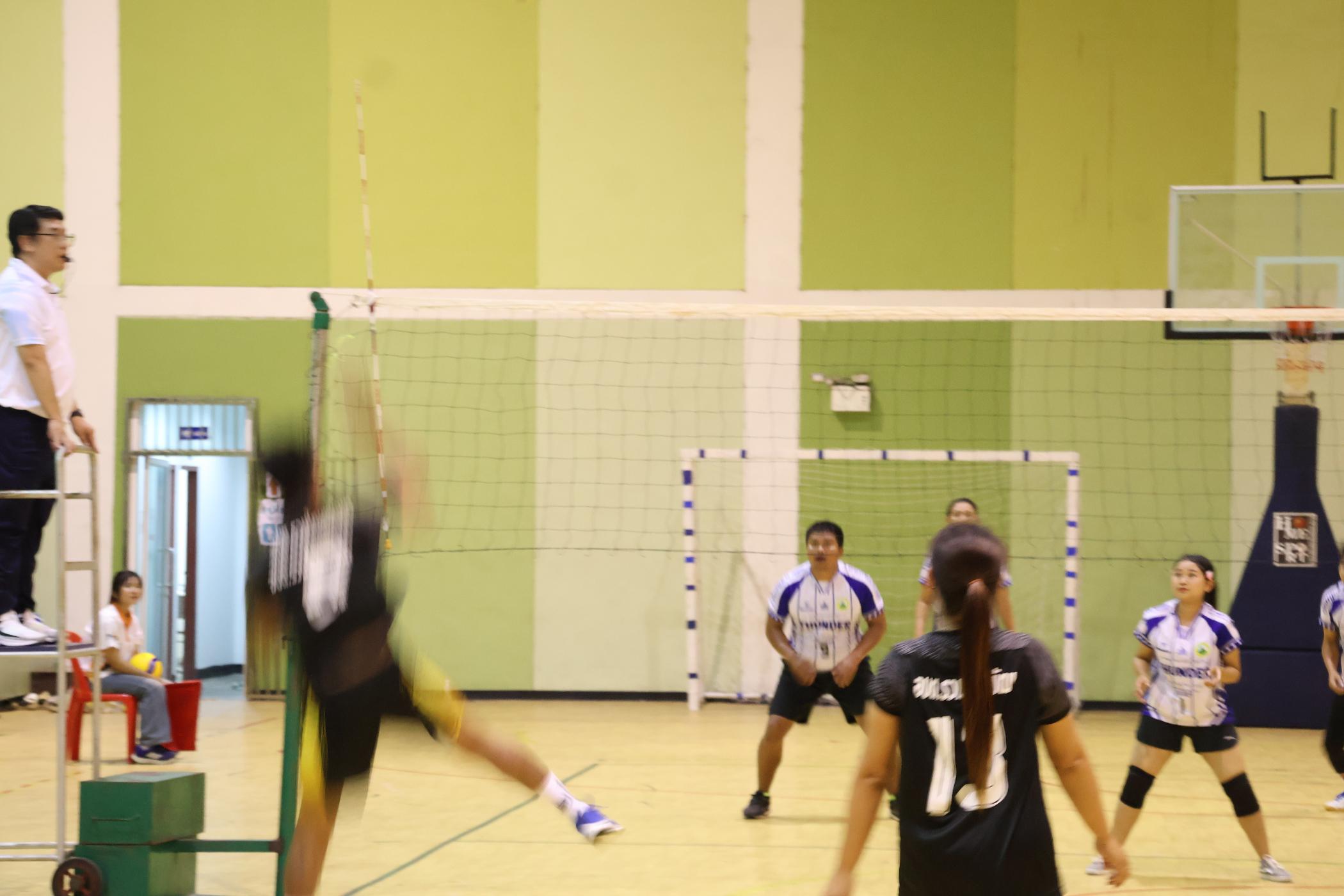 210. การแข่งขันกีฬาวอลเลย์บอลเชื่อมความสัมพันธ์ระหว่างหน่วยงาน คู่ที่ 9 - 15