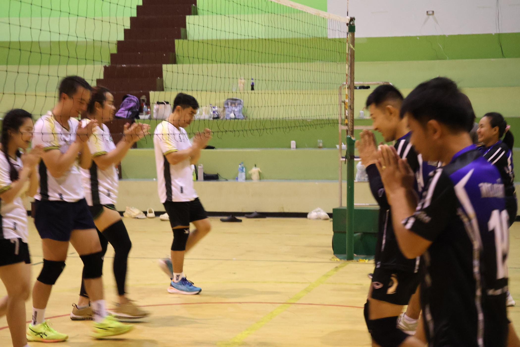 225. การแข่งขันกีฬาวอลเลย์บอลเชื่อมความสัมพันธ์ระหว่างหน่วยงาน คู่ที่ 9 - 15