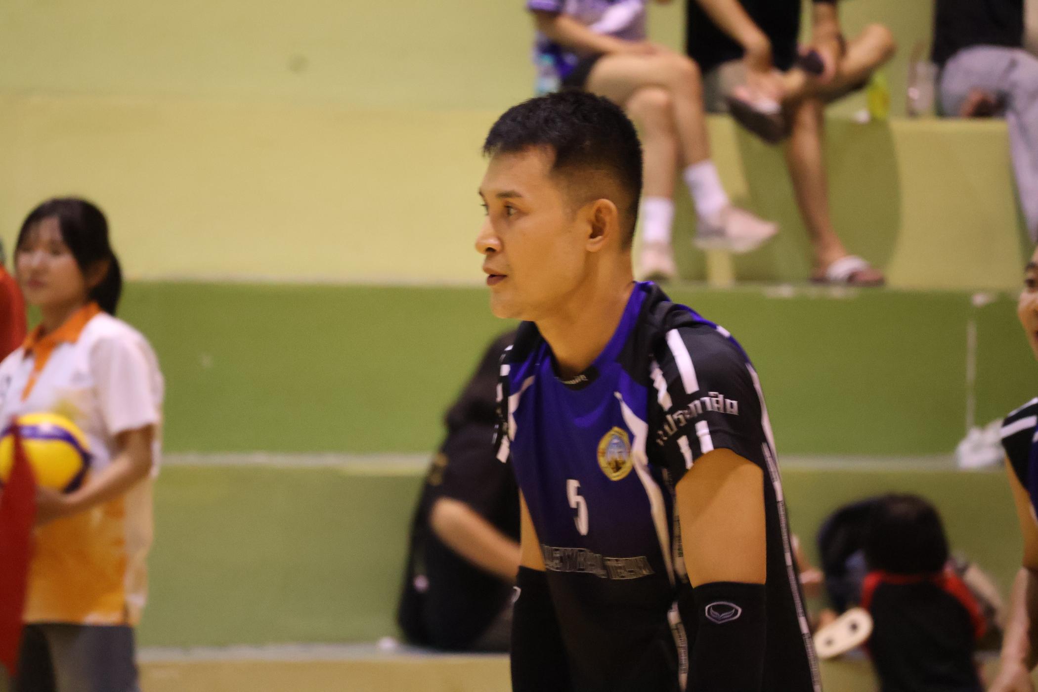 245. การแข่งขันกีฬาวอลเลย์บอลเชื่อมความสัมพันธ์ระหว่างหน่วยงาน คู่ที่ 9 - 15