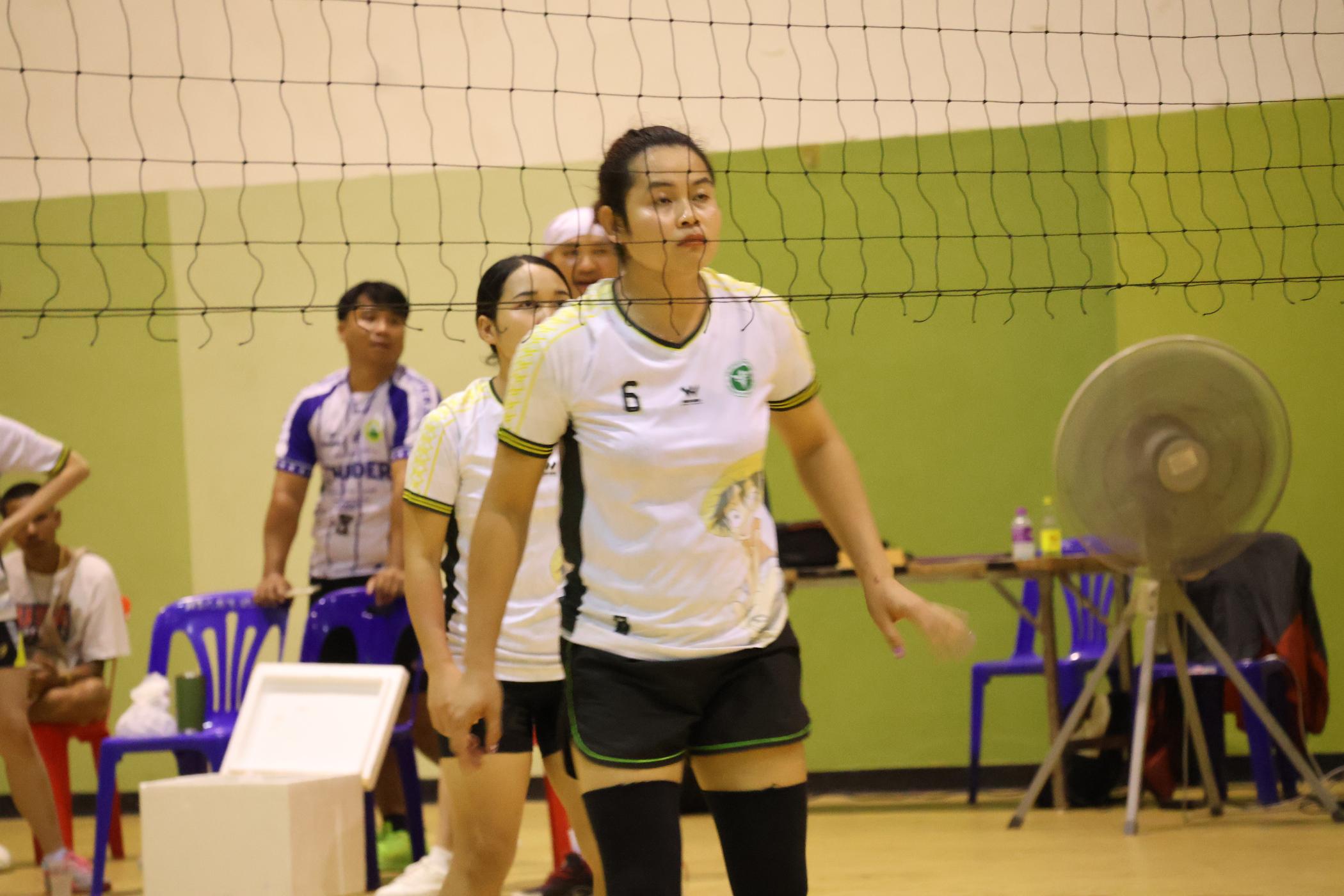 260. การแข่งขันกีฬาวอลเลย์บอลเชื่อมความสัมพันธ์ระหว่างหน่วยงาน คู่ที่ 9 - 15