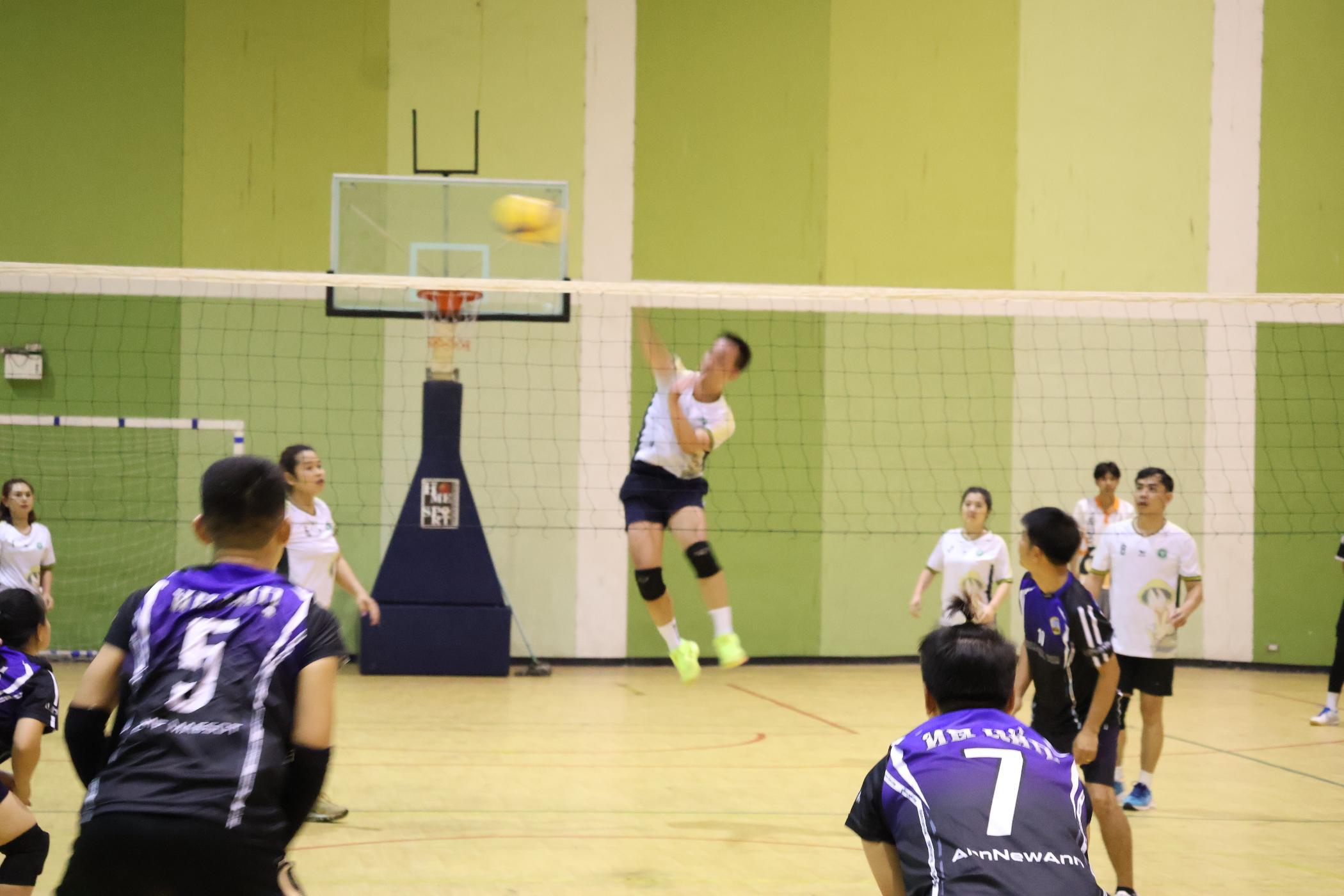 263. การแข่งขันกีฬาวอลเลย์บอลเชื่อมความสัมพันธ์ระหว่างหน่วยงาน คู่ที่ 9 - 15