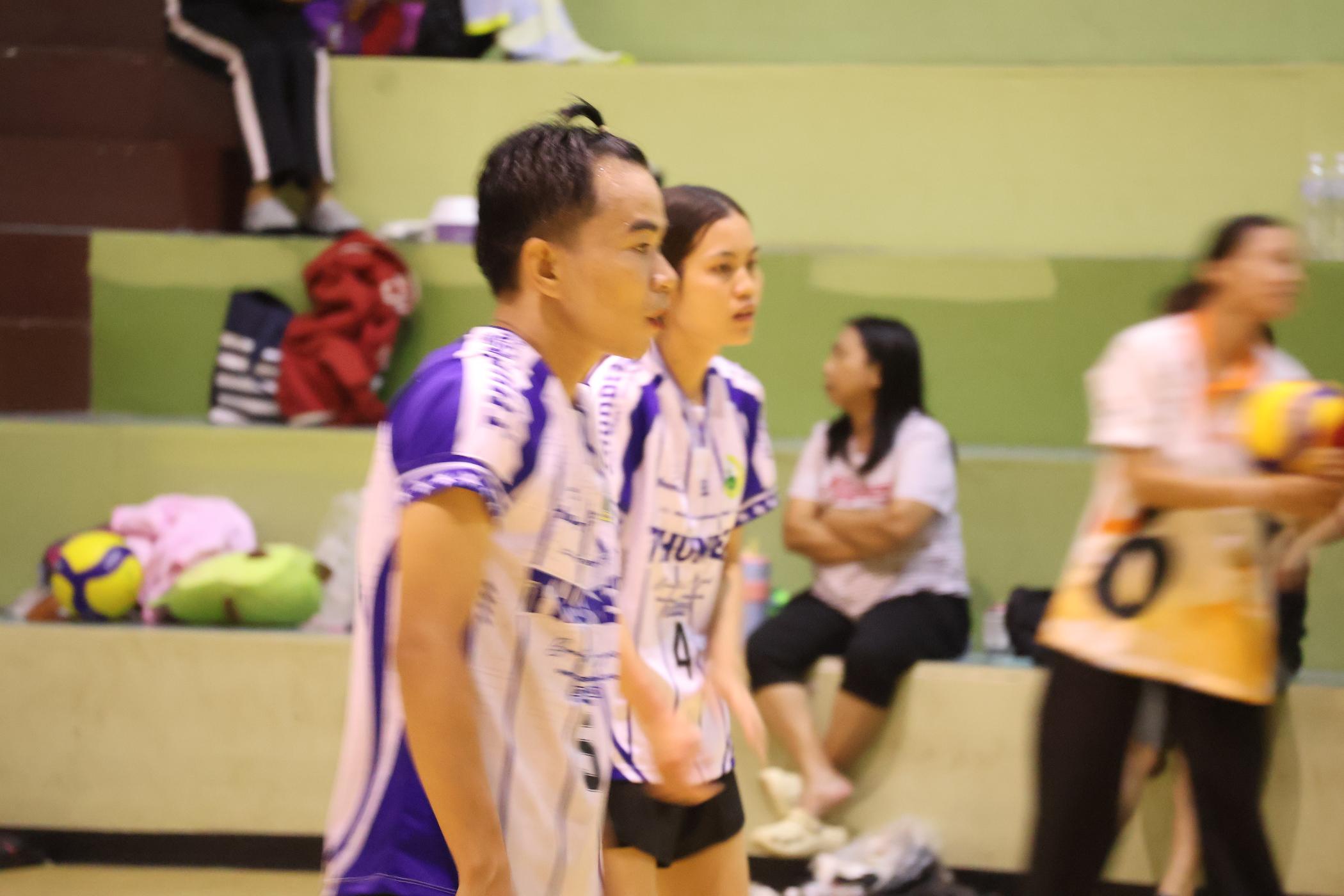 284. การแข่งขันกีฬาวอลเลย์บอลเชื่อมความสัมพันธ์ระหว่างหน่วยงาน คู่ที่ 9 - 15