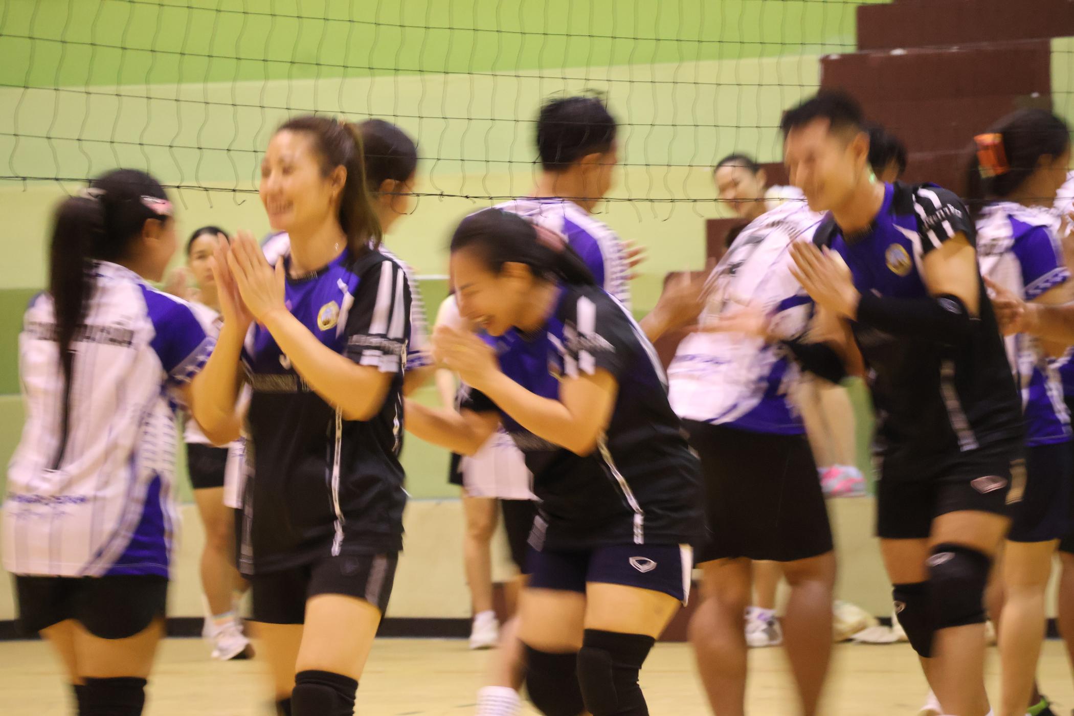 288. การแข่งขันกีฬาวอลเลย์บอลเชื่อมความสัมพันธ์ระหว่างหน่วยงาน คู่ที่ 9 - 15