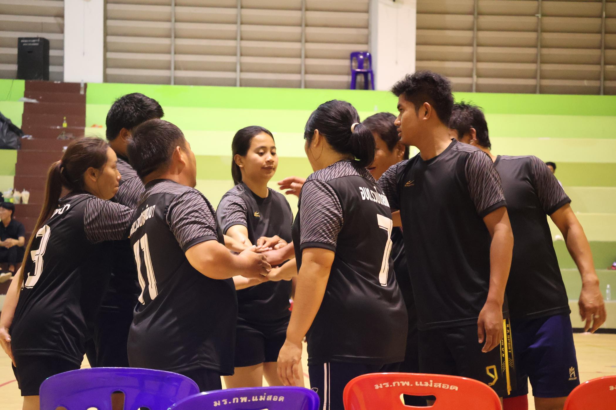 292. การแข่งขันกีฬาวอลเลย์บอลเชื่อมความสัมพันธ์ระหว่างหน่วยงาน คู่ที่ 9 - 15