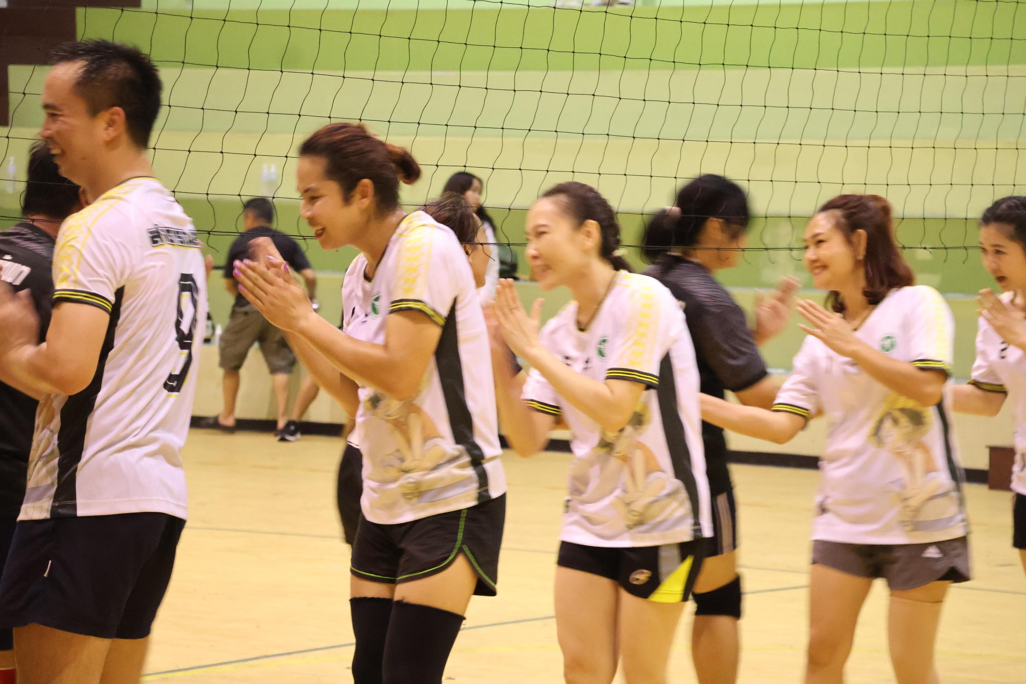 336. การแข่งขันกีฬาวอลเลย์บอลเชื่อมความสัมพันธ์ระหว่างหน่วยงาน คู่ที่ 9 - 15