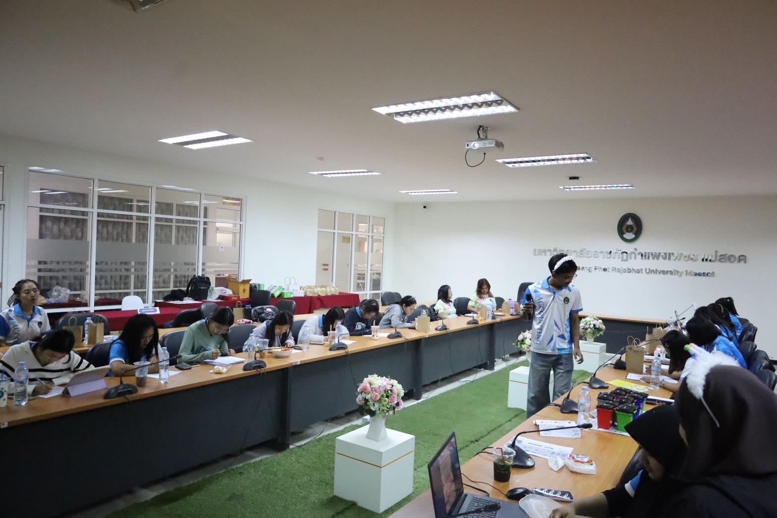 โปรแกรมวิชาการบัญชี มหาวิทยาลัยราชภัฏกำแพงเพชร แม่สอด จัดโครงการแยกก่อน ลดมลพิษ สุขภาพดี เพื่อส่งเสริมคุณธรรมจริยธรรม ในการดูแลรักษาสิ่งแวดล้อม