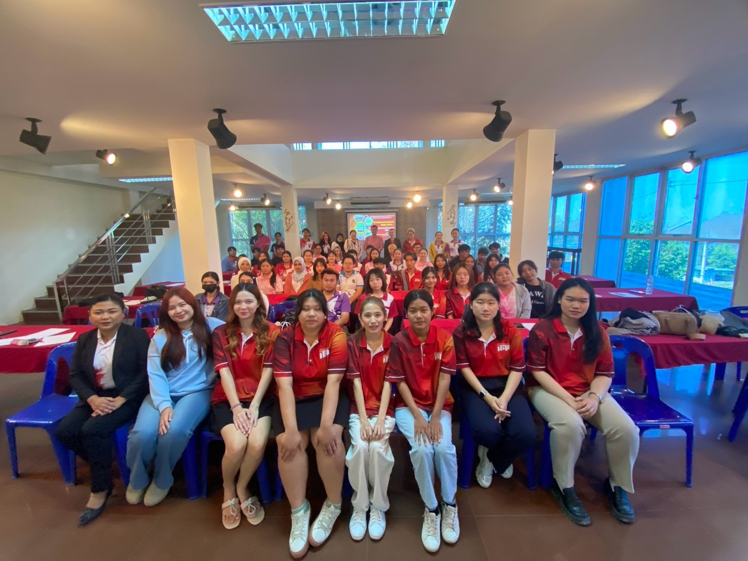 สาขาการจัดการธุรกิจระหว่างประเทศ จัดอบรมพัฒนาคุณลักษณะบัณฑิต หัวข้อ “Go Global with Business Model Canvas” : สร้างสรรค์ไอเดีย ออกแบบโมเดลธุรกิจ พิชิตตลาดโลก”