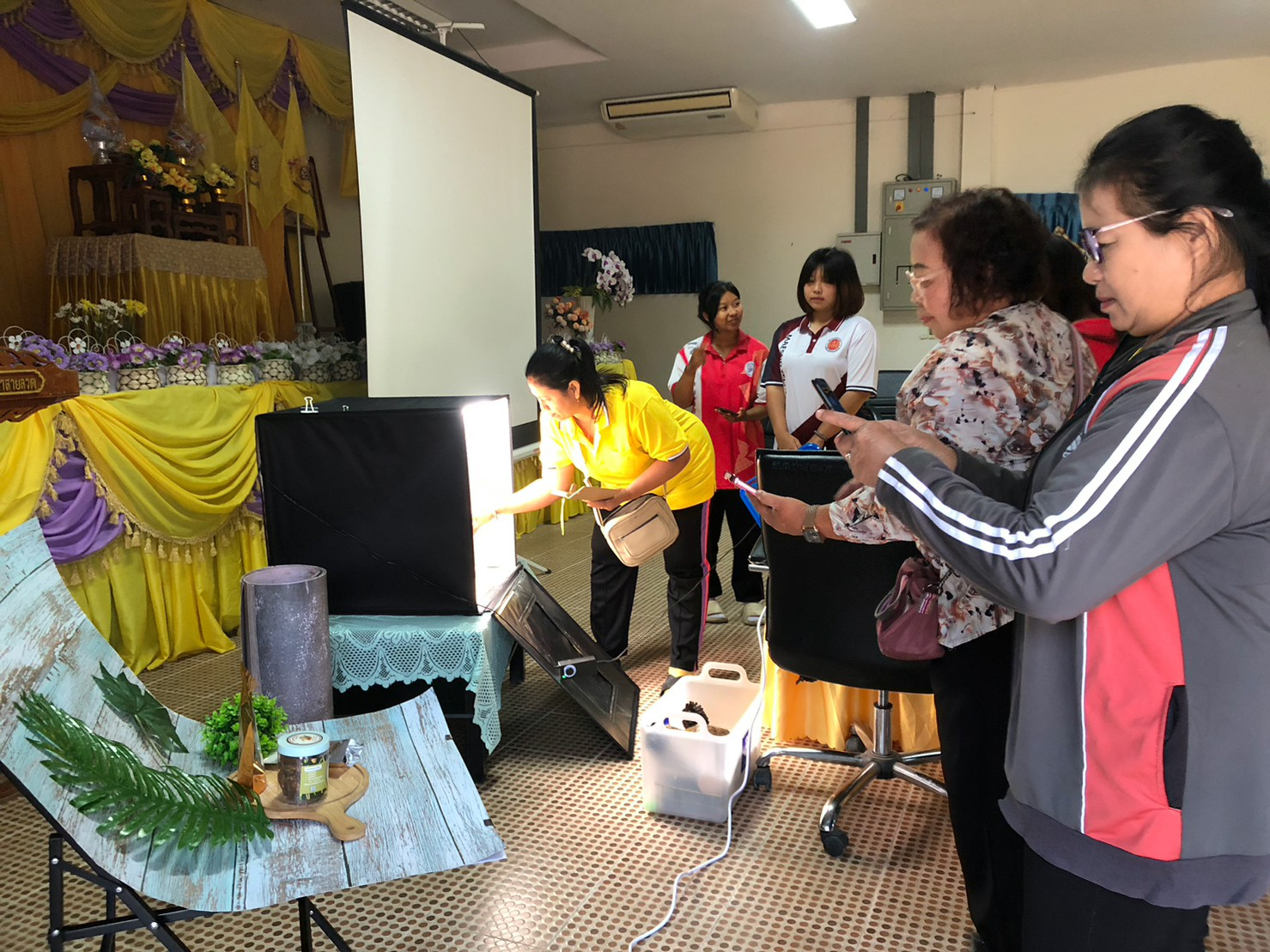 กิจกรรมพัฒนาคุณภาพชีวิตและยกระดับเศรษฐกิจฐานราก การพัฒนาศักยภาพกลุ่มเป้าหมายด้านการตลาดออนไลน์เพื่อชุมชน