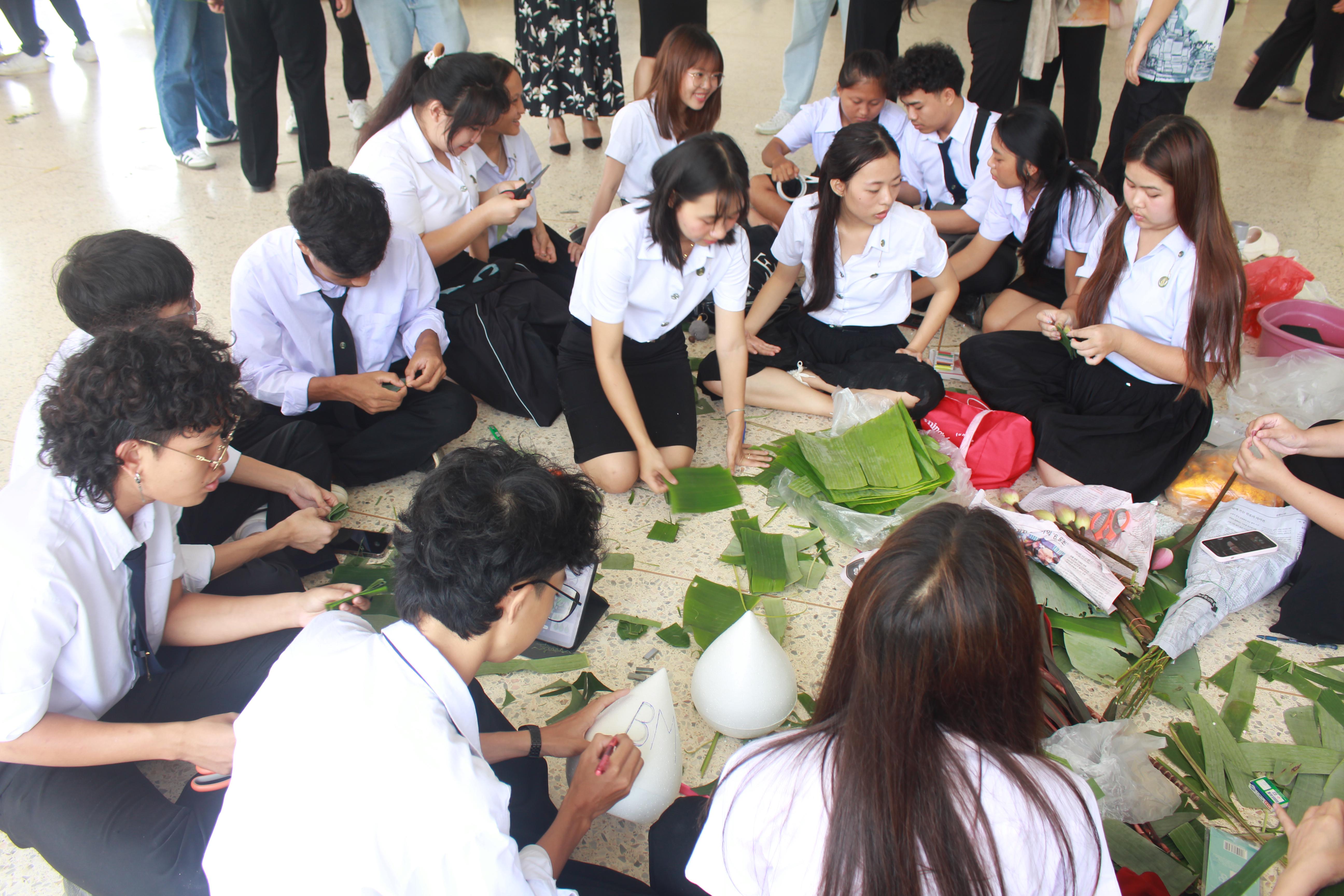 กิจกรรมการแข่งขันประดิษฐ์พานไหว้ครู ประจำปีการศึกษา 2568
